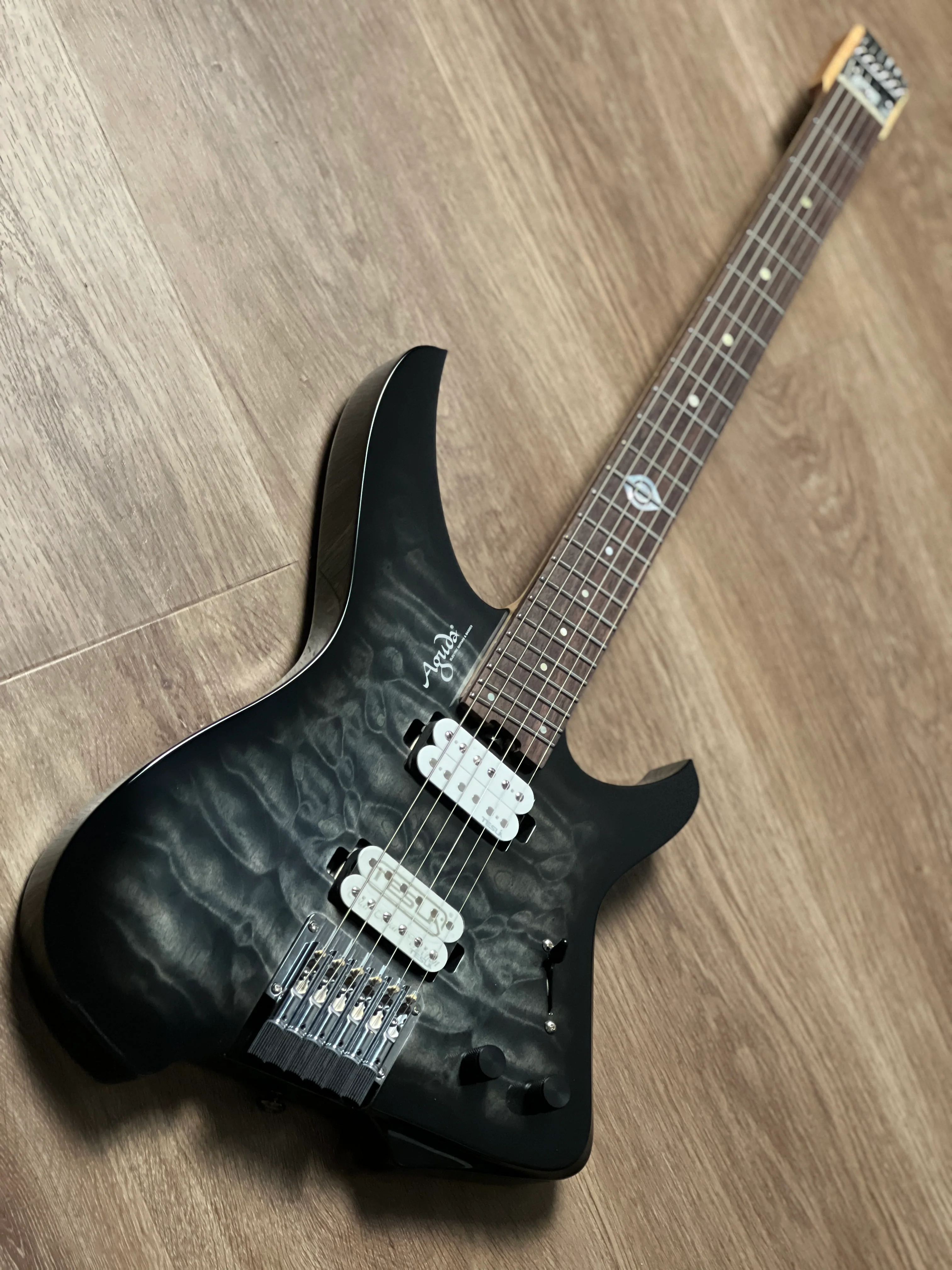 Aguda Black Hole Deluxe in Transparent Black Burst with Quilt Top and White Pickups - Image 3