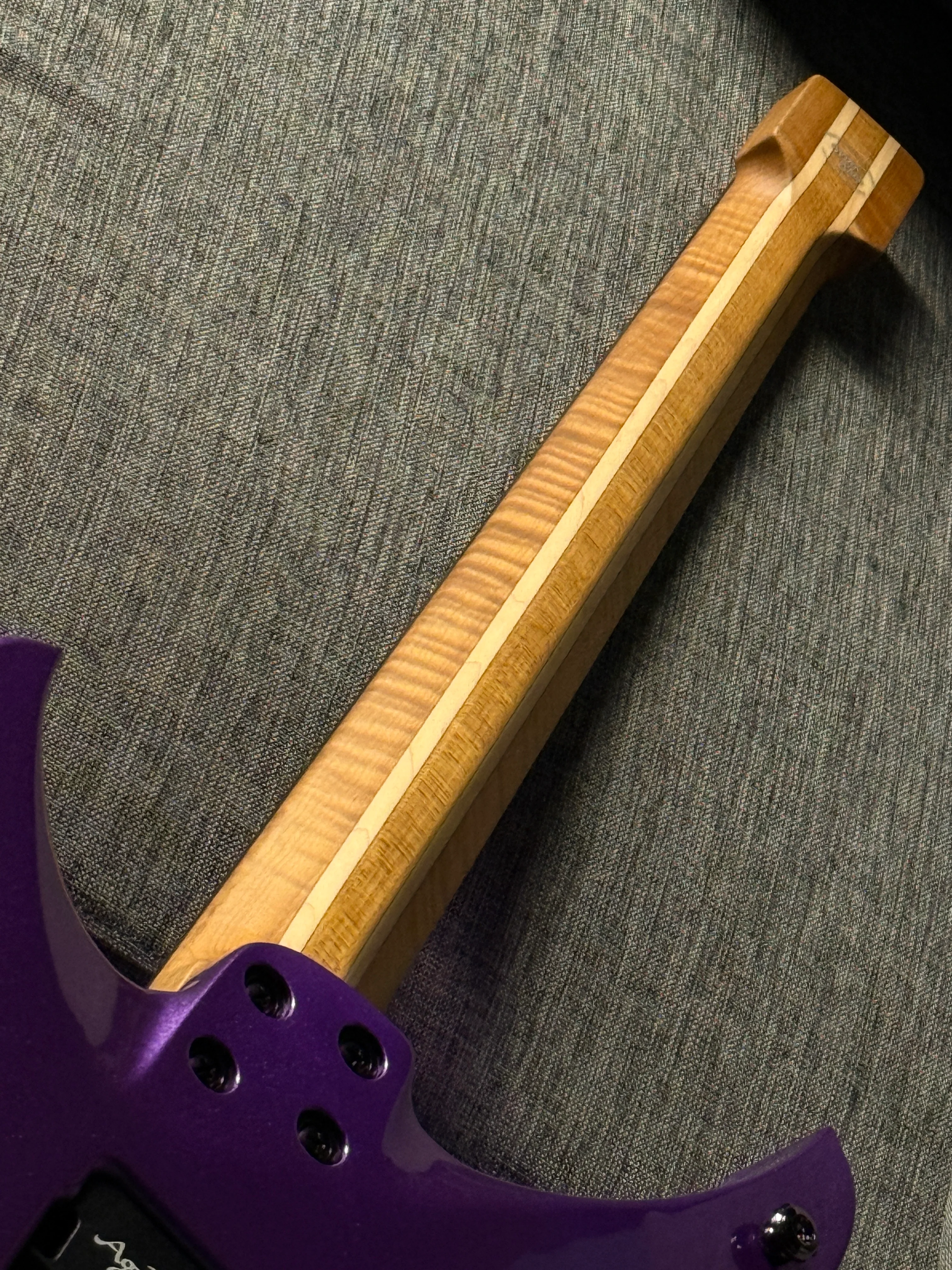 Aguda Black Hole in Cosmic Purple Metallic with Flame Maple Neck Nafiri Special Run - Image 9