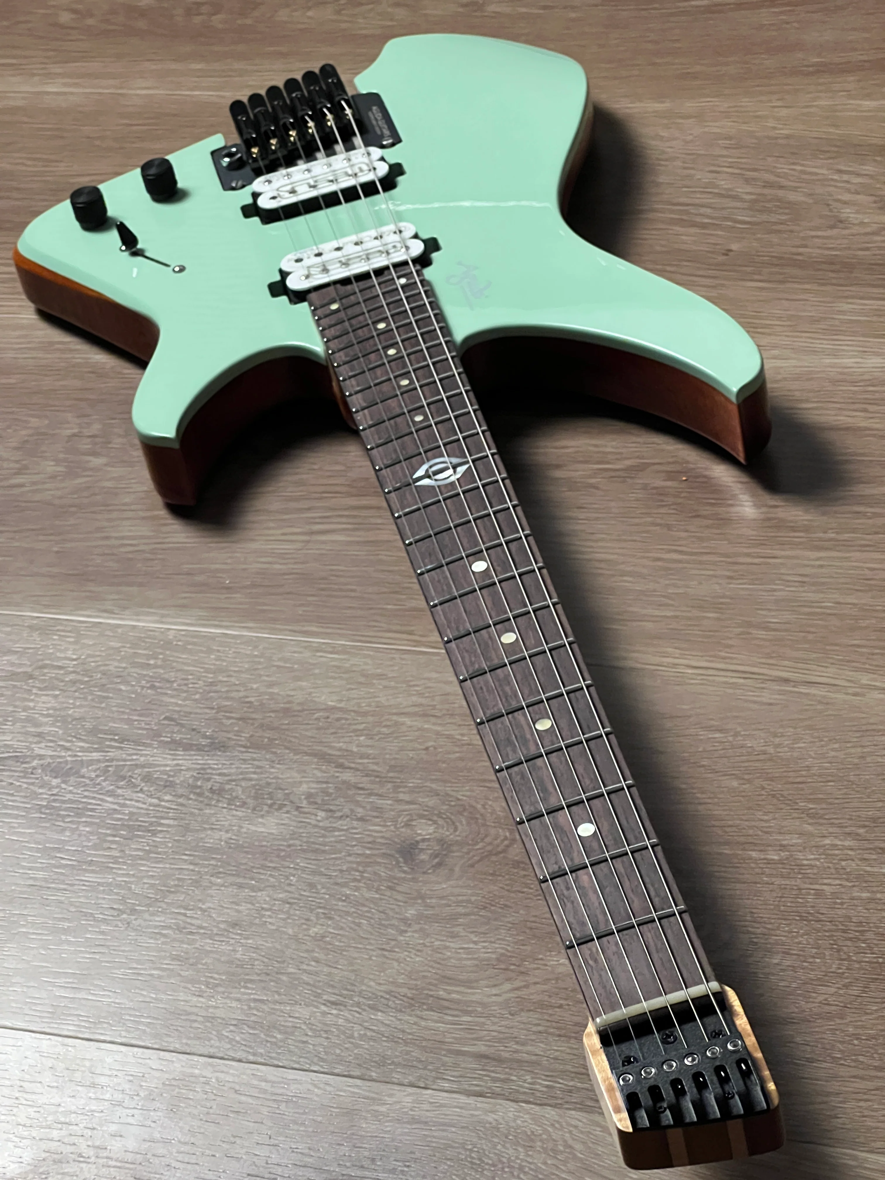 Aguda Black Hole Pro 2025 in Seafoam Green with Natural Back - Image 7