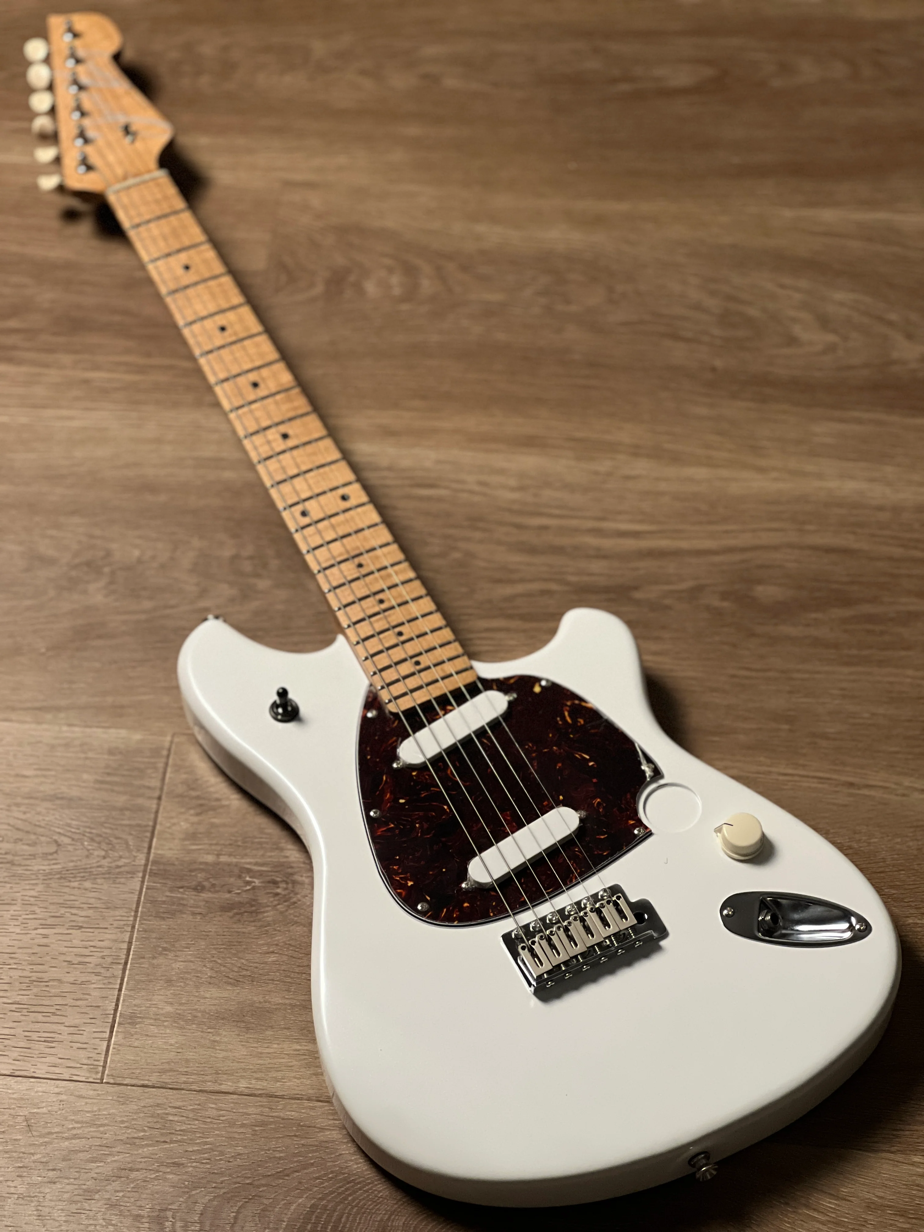 Aguda Jerry King Cigar 1981 in Vintage White - Image 2