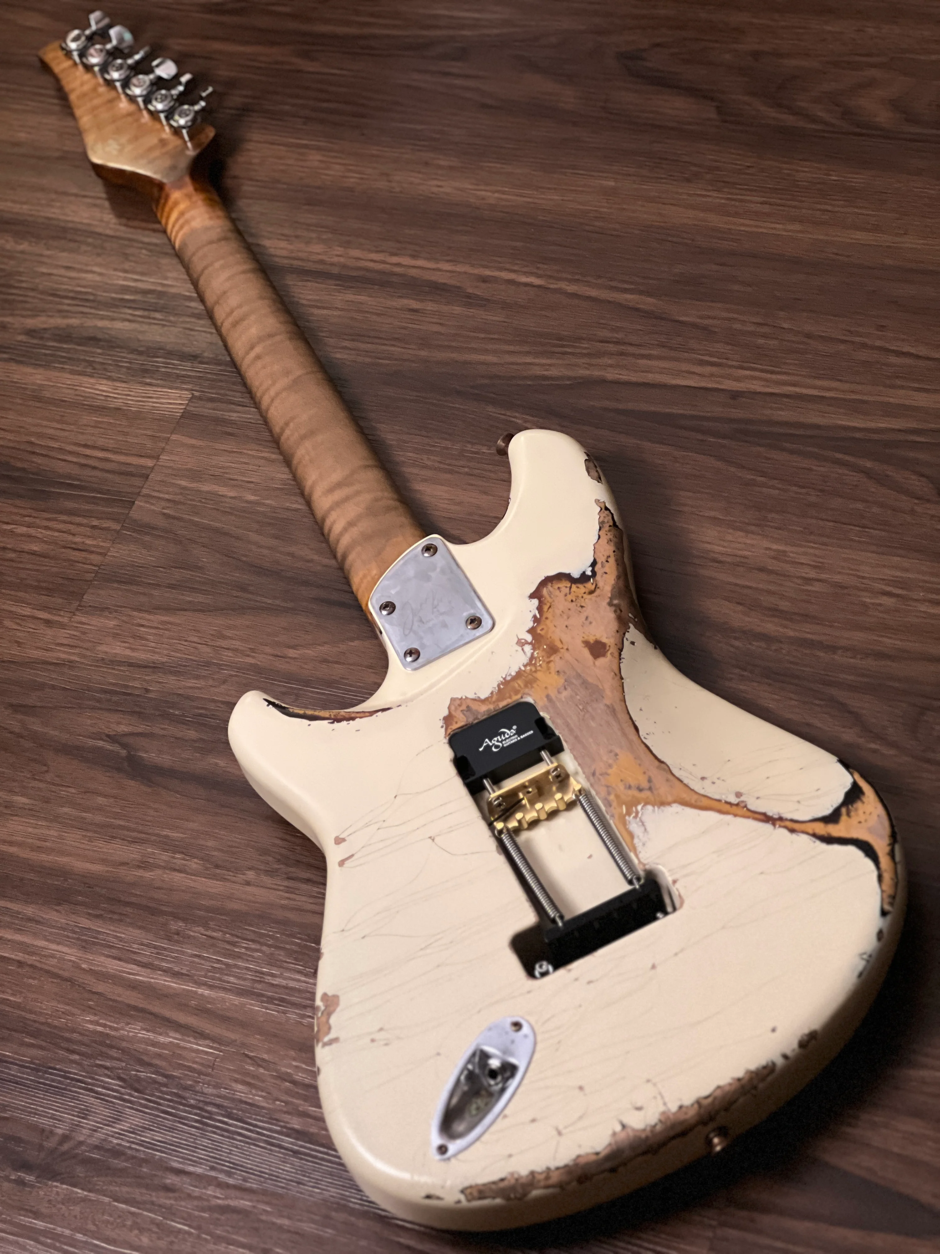 Aguda Jerry king Steam Tone 1981 in Olympic White Over Sunburst Heavy Relic - Image 4