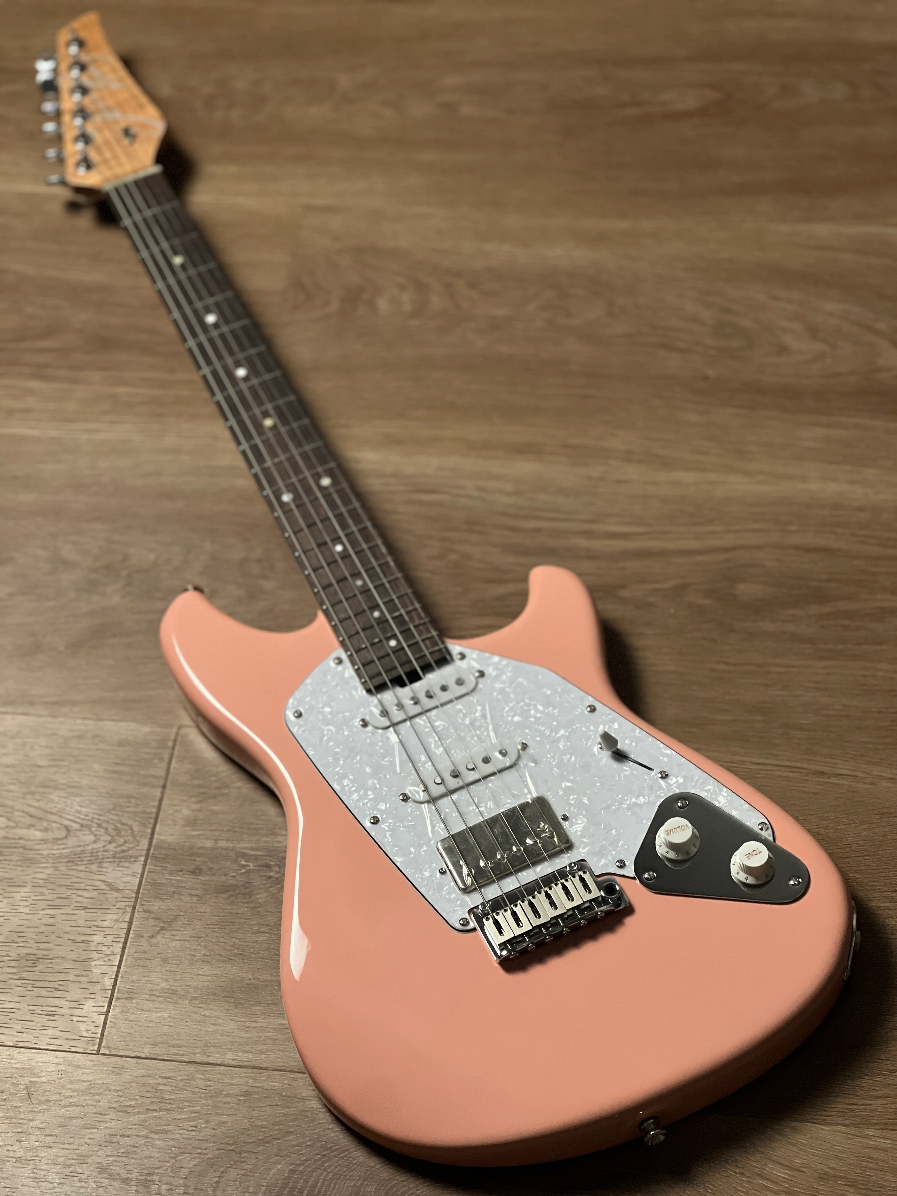 Aguda Jerry king Steam Tone 1981 in Shell Pink 2 - Image 2