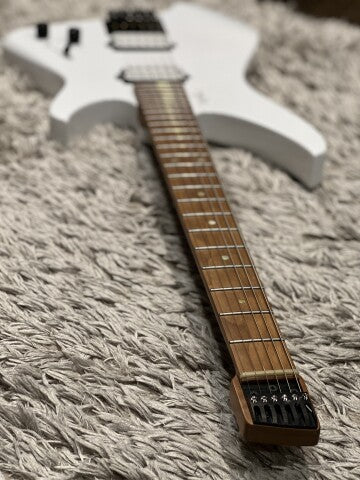 Aguda Musicboy in Gloss White - Image 4