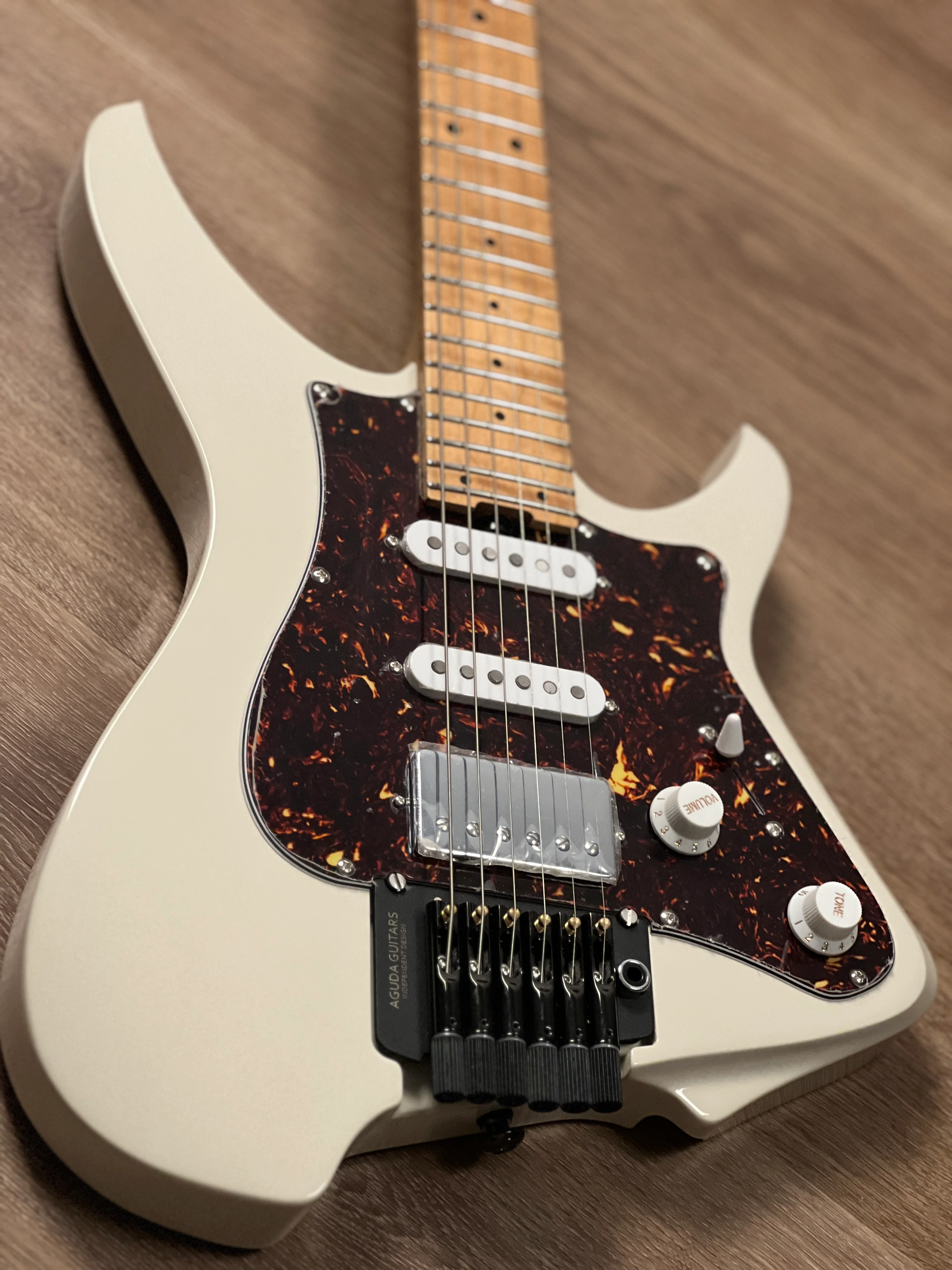 Aguda Musicboy Pro with Premium Satin Roasted Flame Maple Neck in Olympic White 3 - Image 4