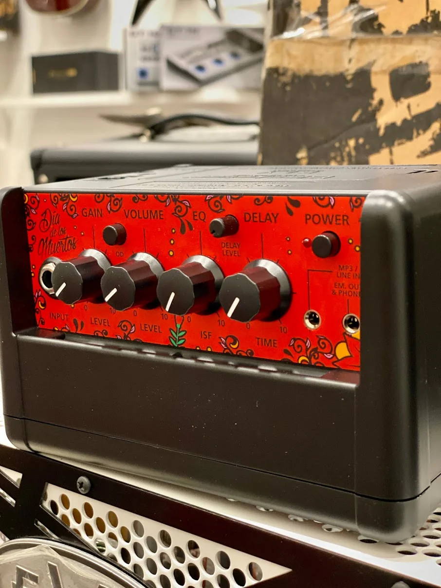Blackstar Fly 3 Mini Amp Limited Edition Sugar Skull 2 - Image 2