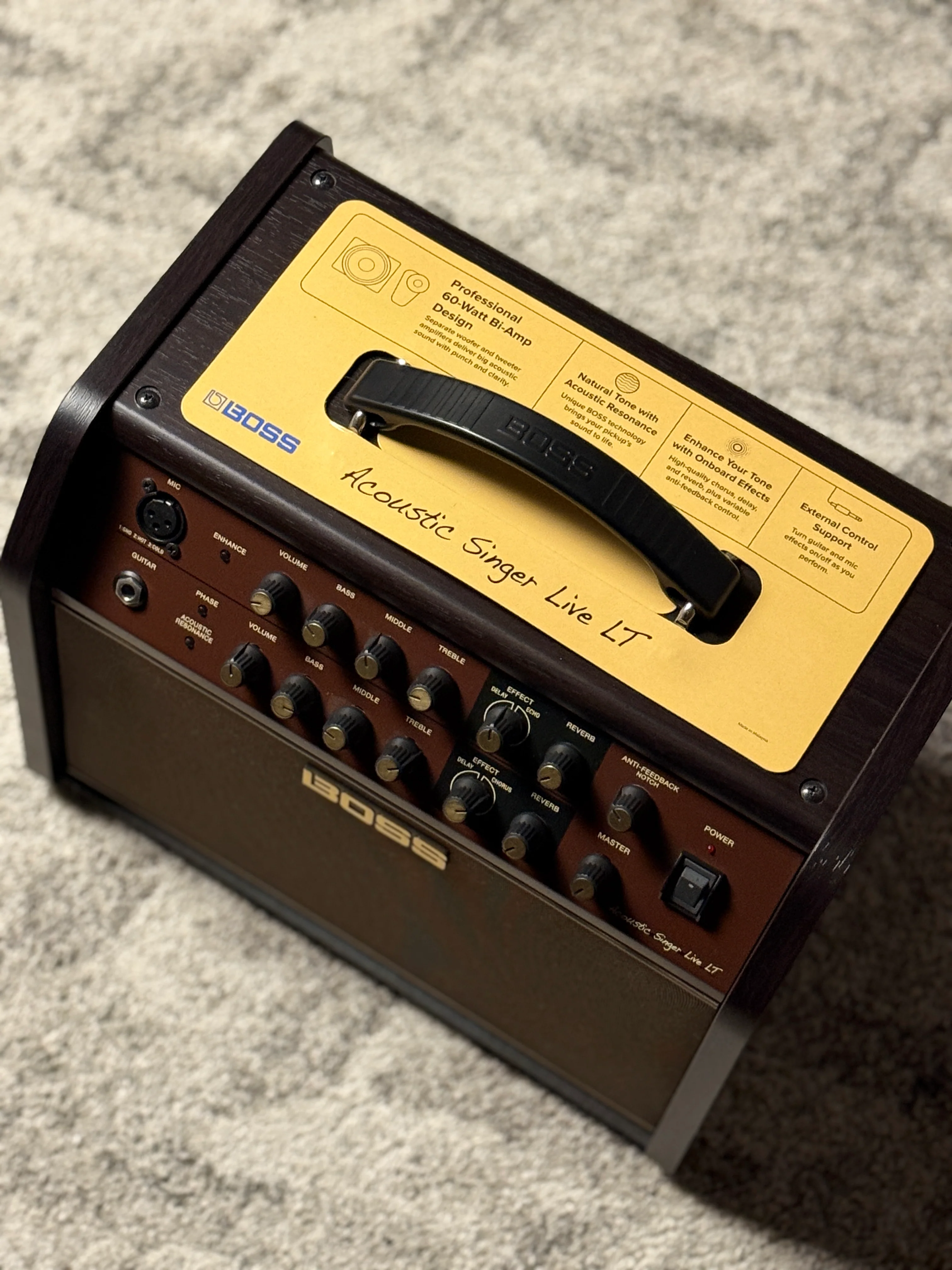Boss Acoustic Singer Live 60-watt Bi-amp Acoustic Combo with FX (Including Footswitch) - Image 2