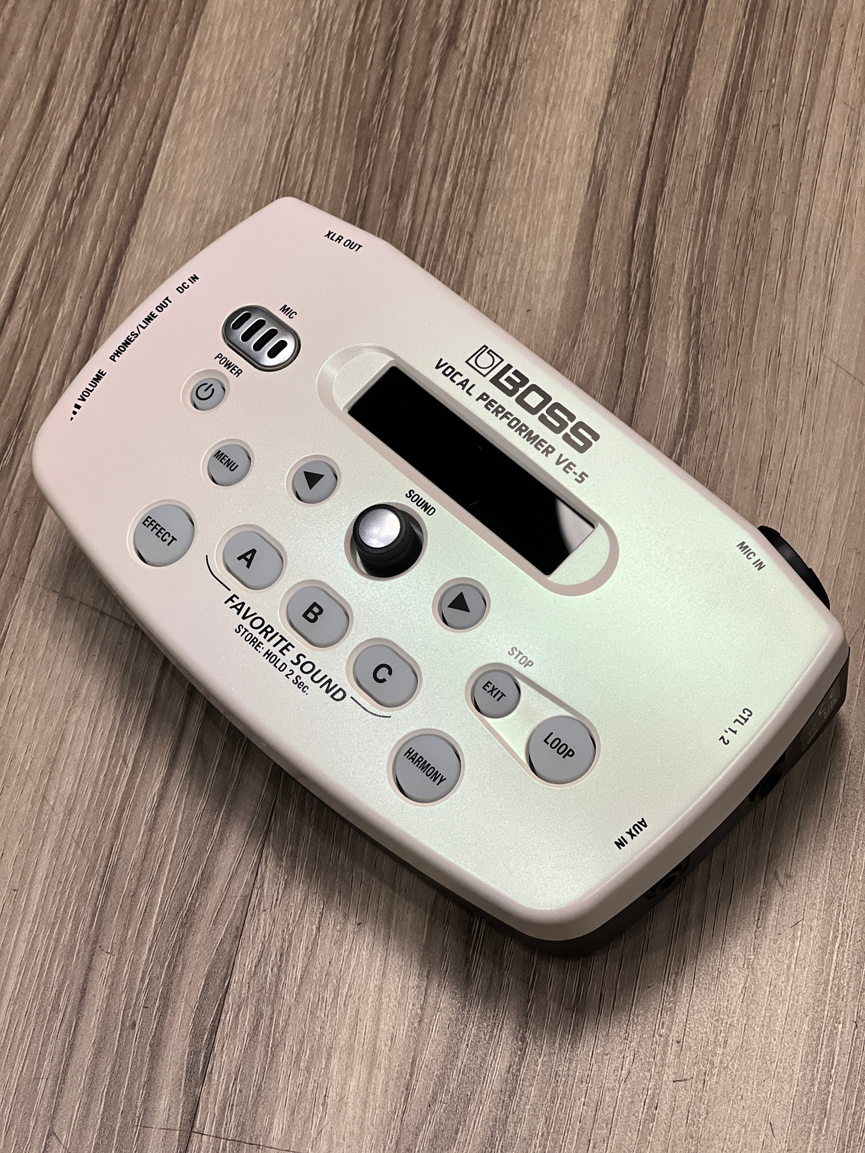 Boss VE-5 Vocal Perfomer in White - Image 3