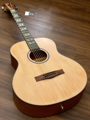 Chard WD48OM Acoustic Electric Solid Top in Natural Satin with Fishman Presys - Image 3