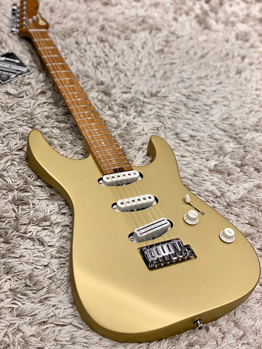Charvel Pro-Mod DK22 SSS 2PT CM - Pharaoh Gold