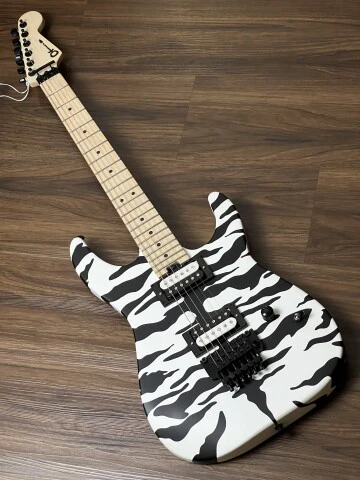 Charvel Satchel Signature Pro-Mod DK in Satin White Bengal