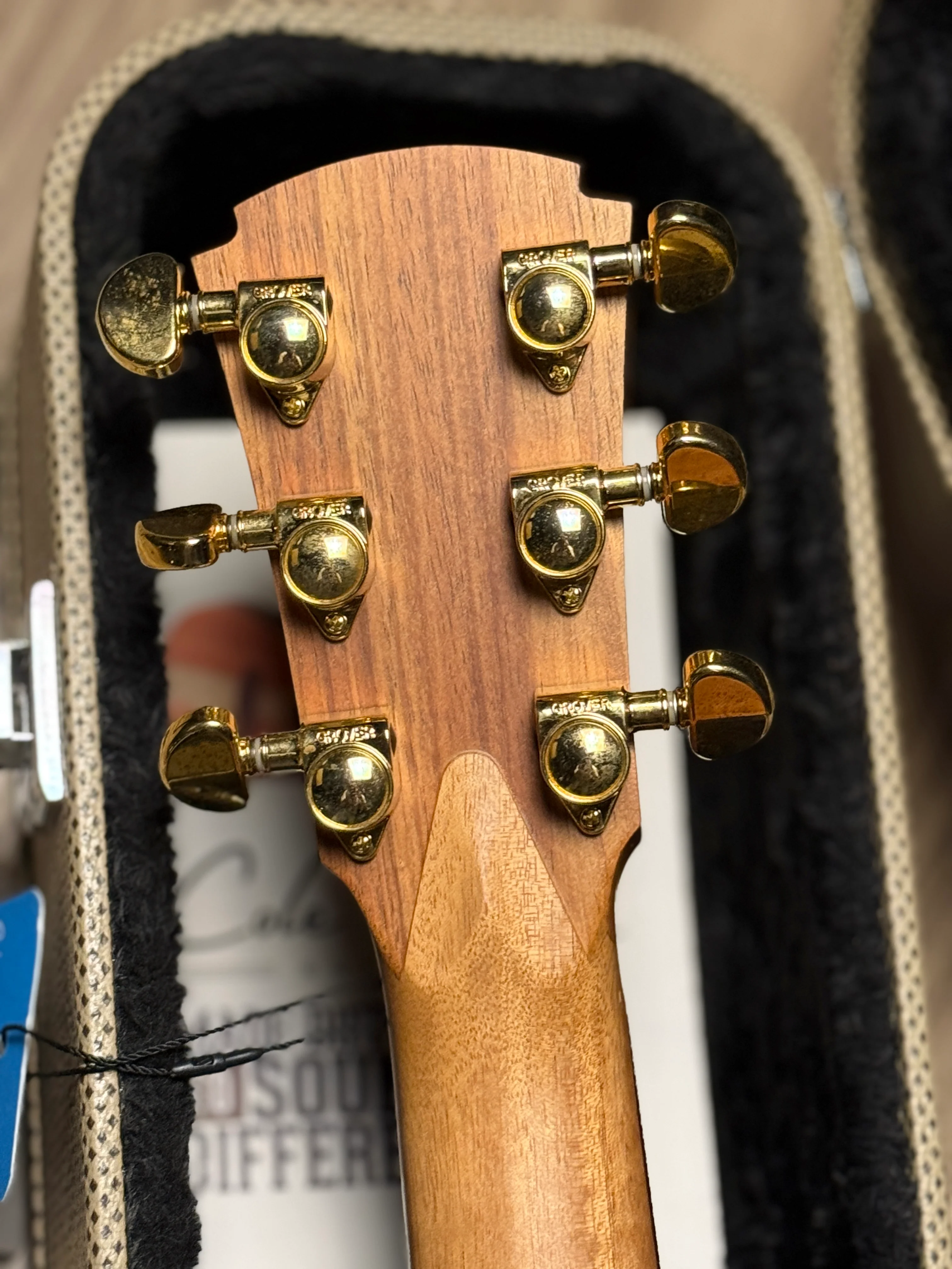 Cole Clark True Hybrid TL2EC-BLBL-SSS Acoustic Electric Guitar in Natural - Image 7