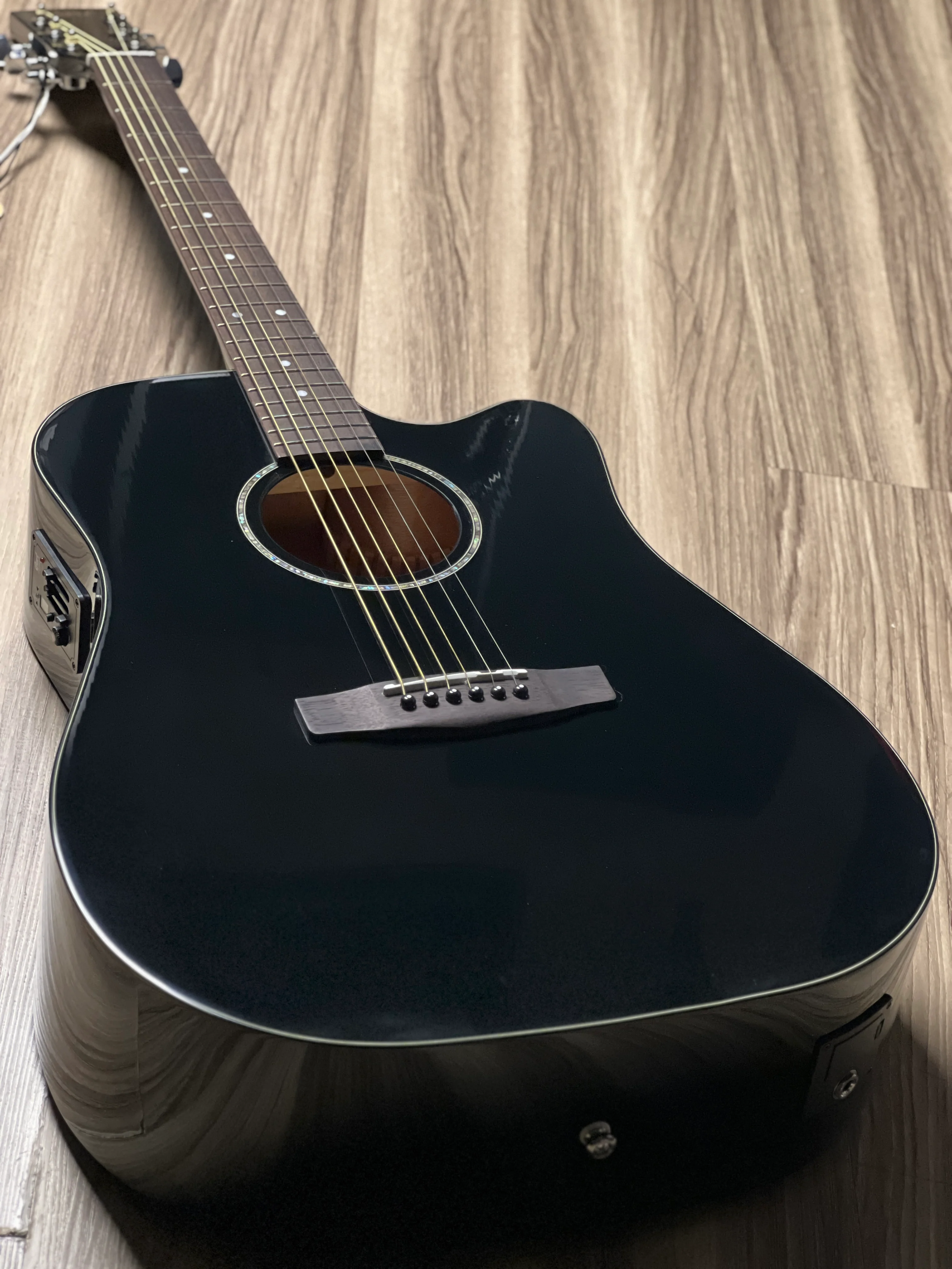 Cort Earth 60CE Acoustic Guitar in Black Gloss - Image 3