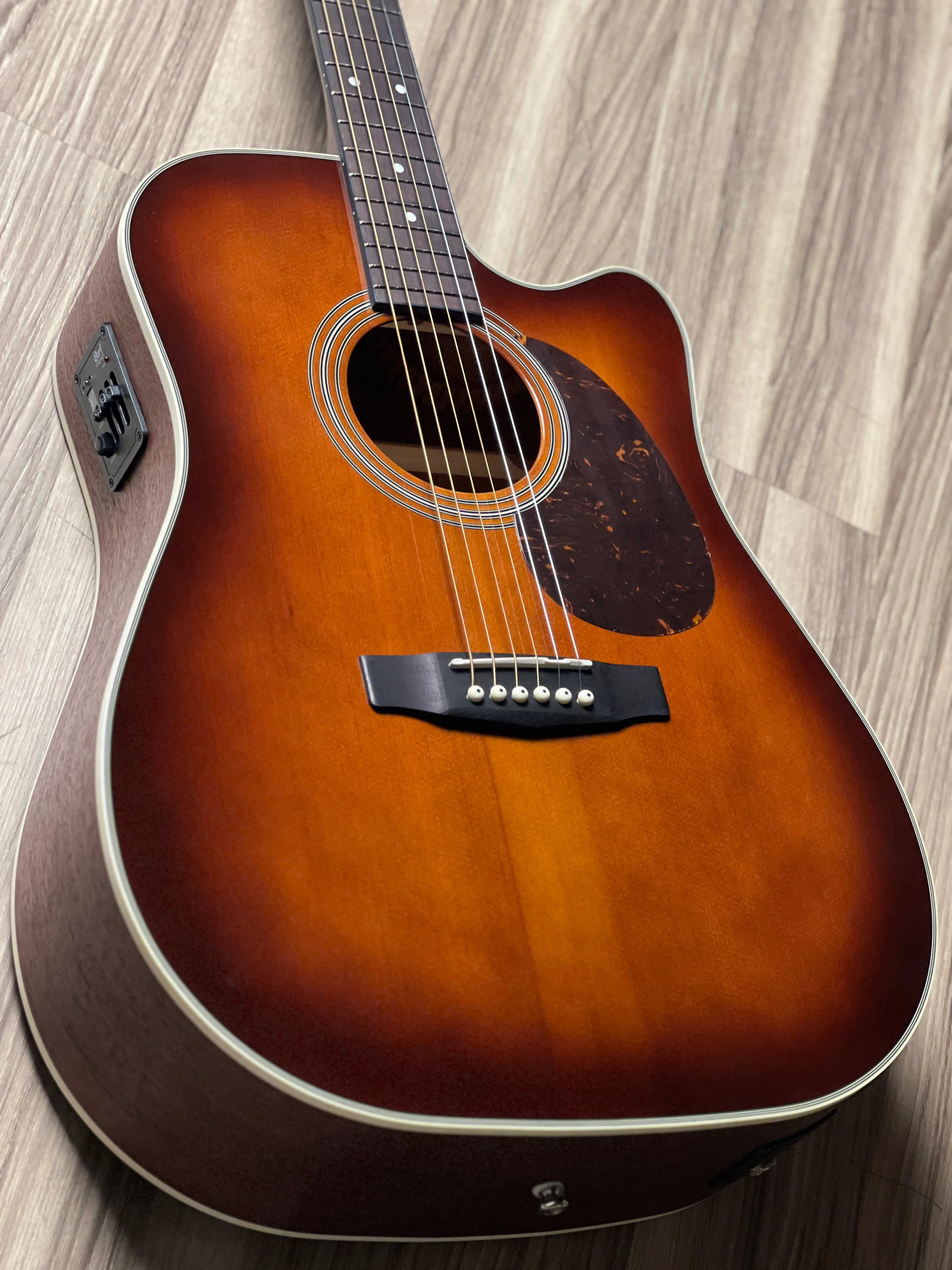 Cort MR500E-BR in Brown Burst - Image 4