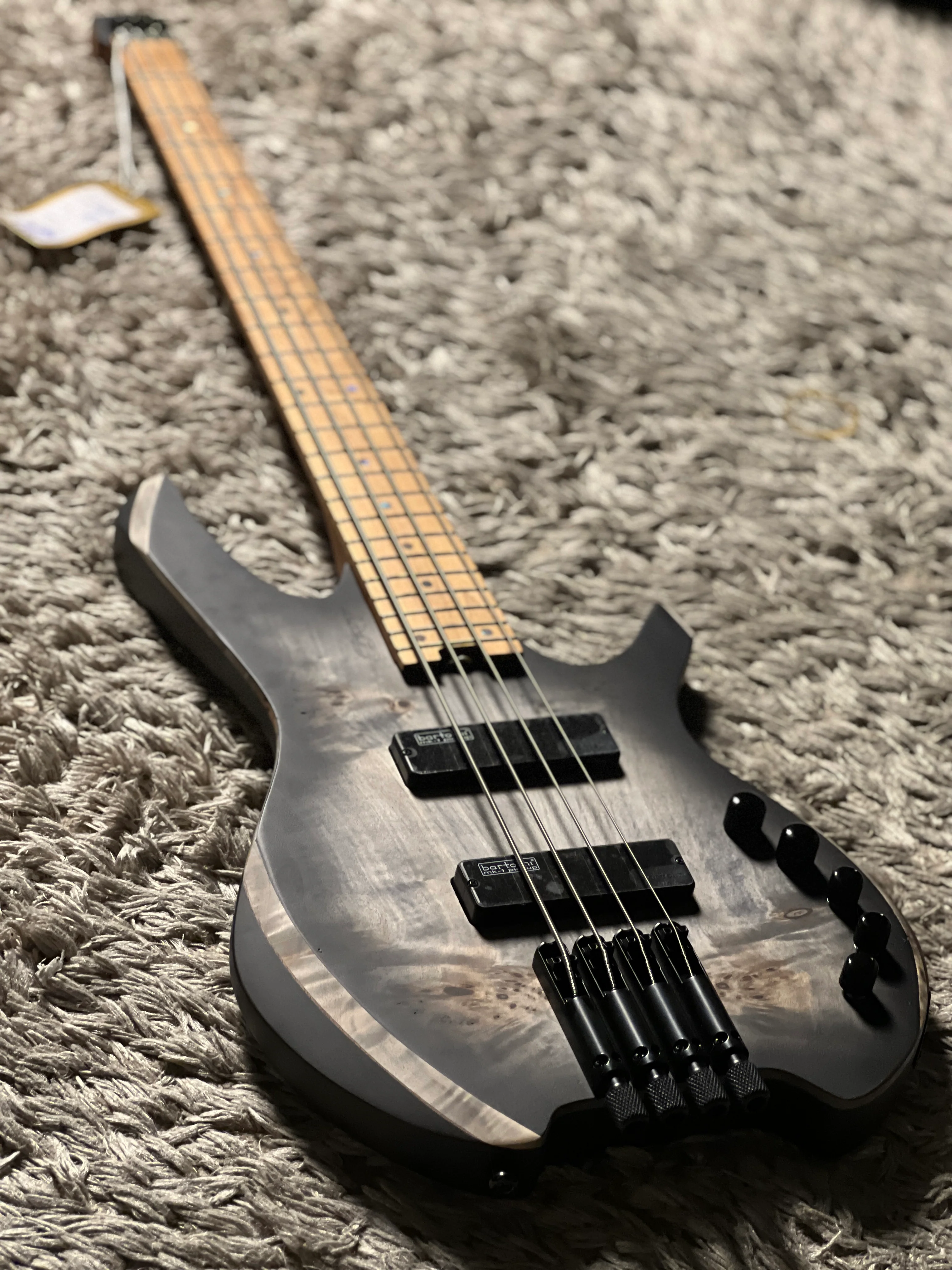 Cort Space 4-SDB in Star Dust Black