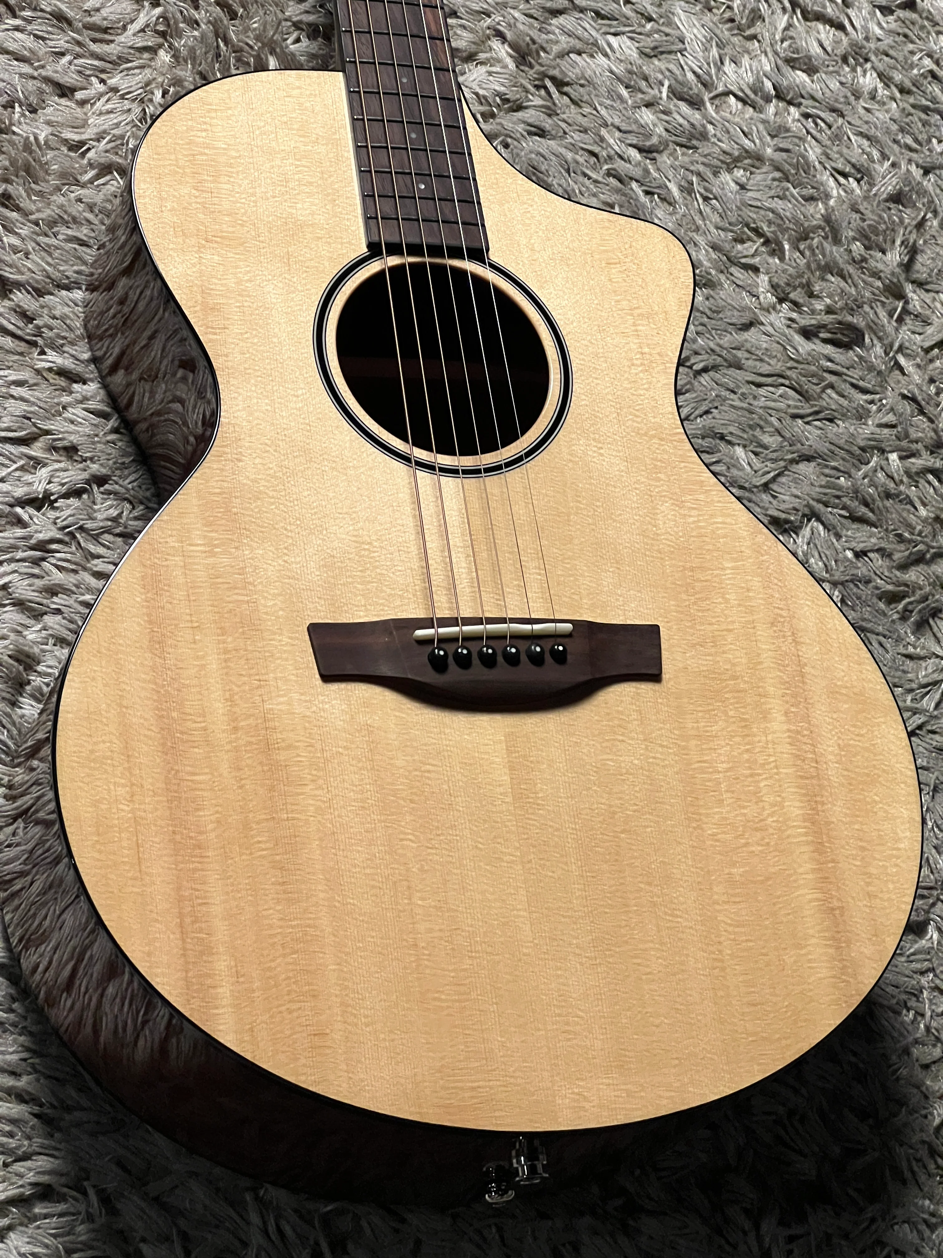 COVENANT 100C-E in Natural Gloss with M2P Preamp - Image 3