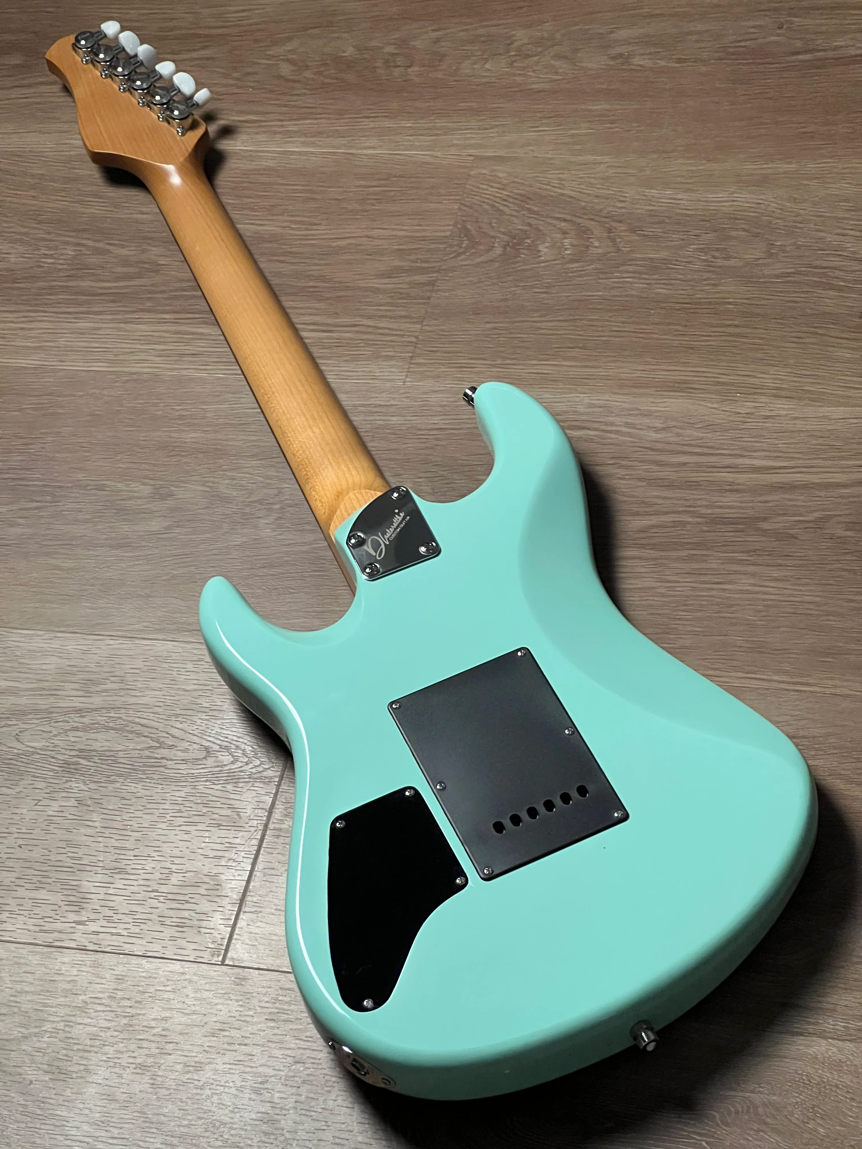 Dhatarattha Basic DST HH in Surf Green with Rosewood FB - Image 5