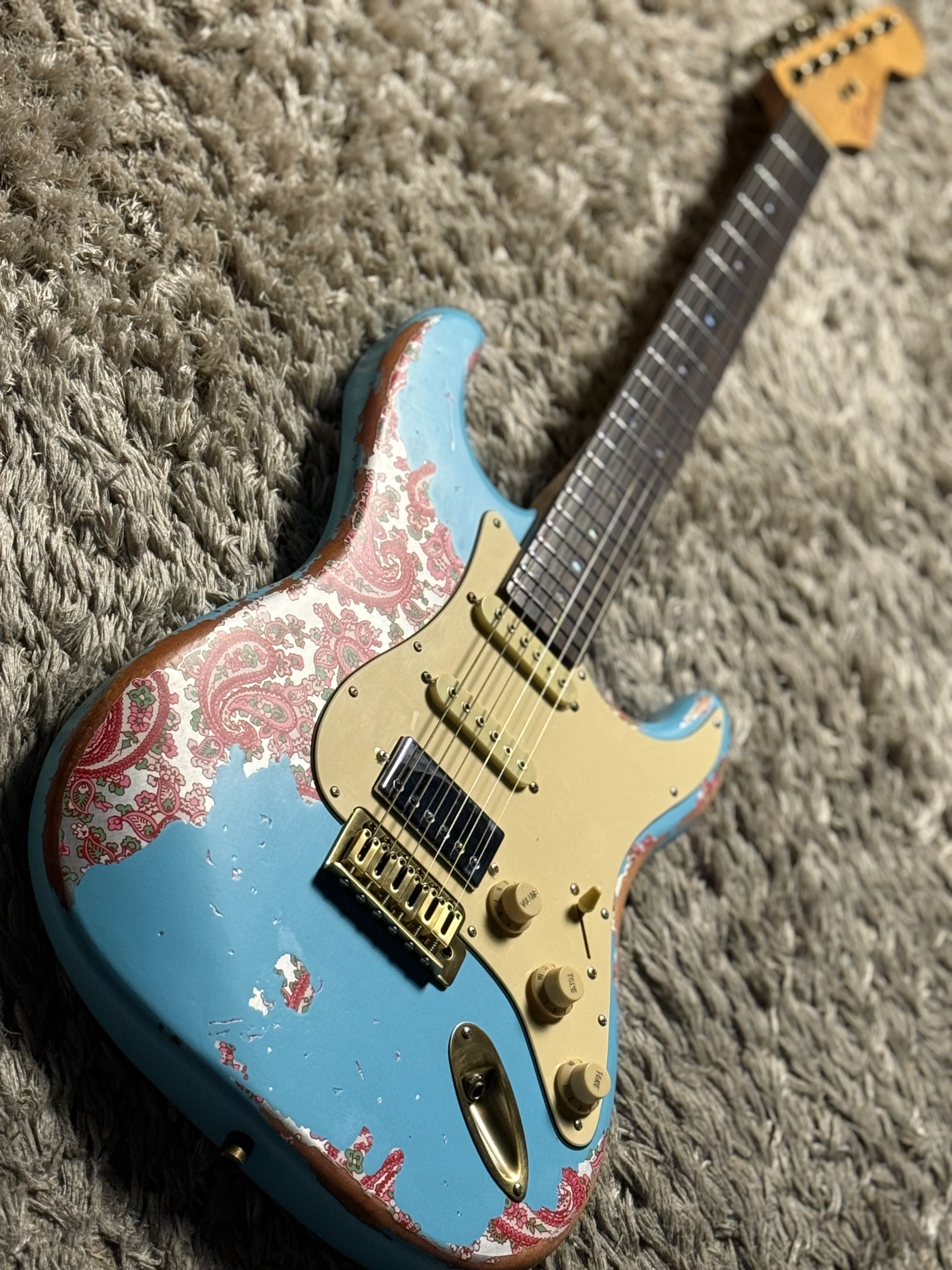 Dhatarattha Classic DST HSS in Sonic Blue over Pink Paisley with Rosewood FB and Nitrocellulose Lacquer Relic - Image 5