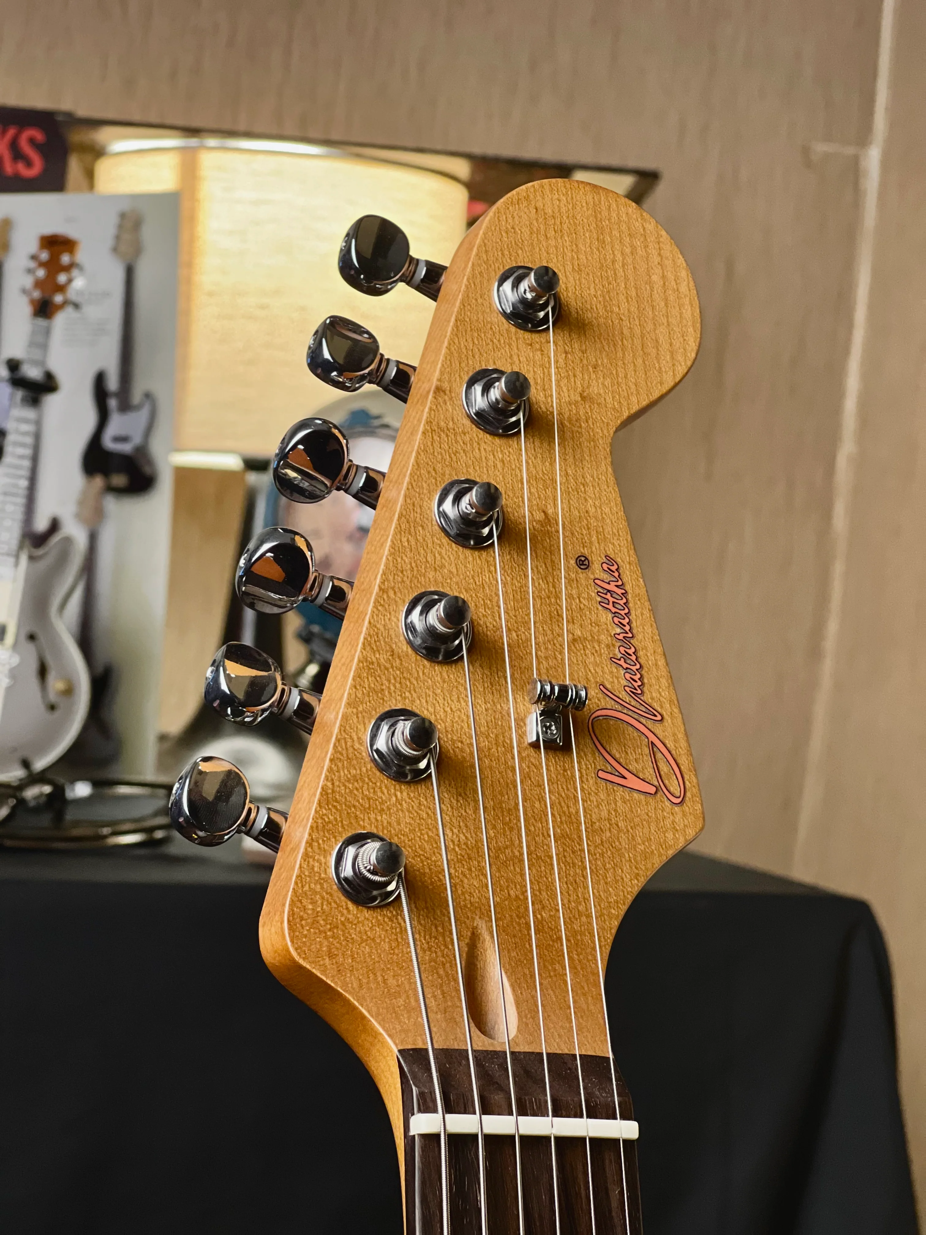 Dhatarattha Classic DST HSS in Sonic Blue over Sunburst with Rosewood FB and Nitrocellulose Lacquer Relic - Image 4