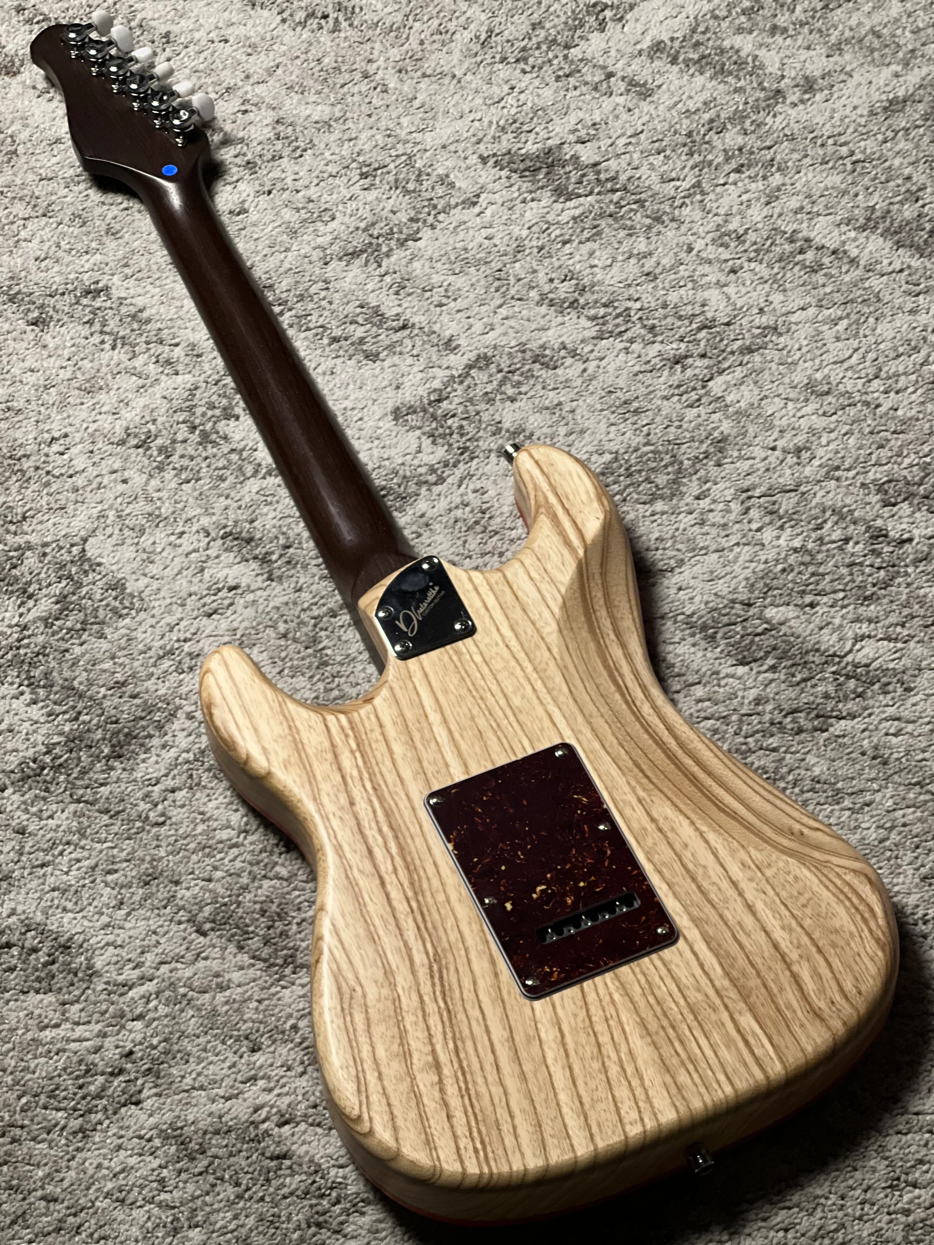 Dhatarattha Custom Classic DST HSS in Natural Ash with Rosewood Neck and Blooming Lilies Inlay - Image 5