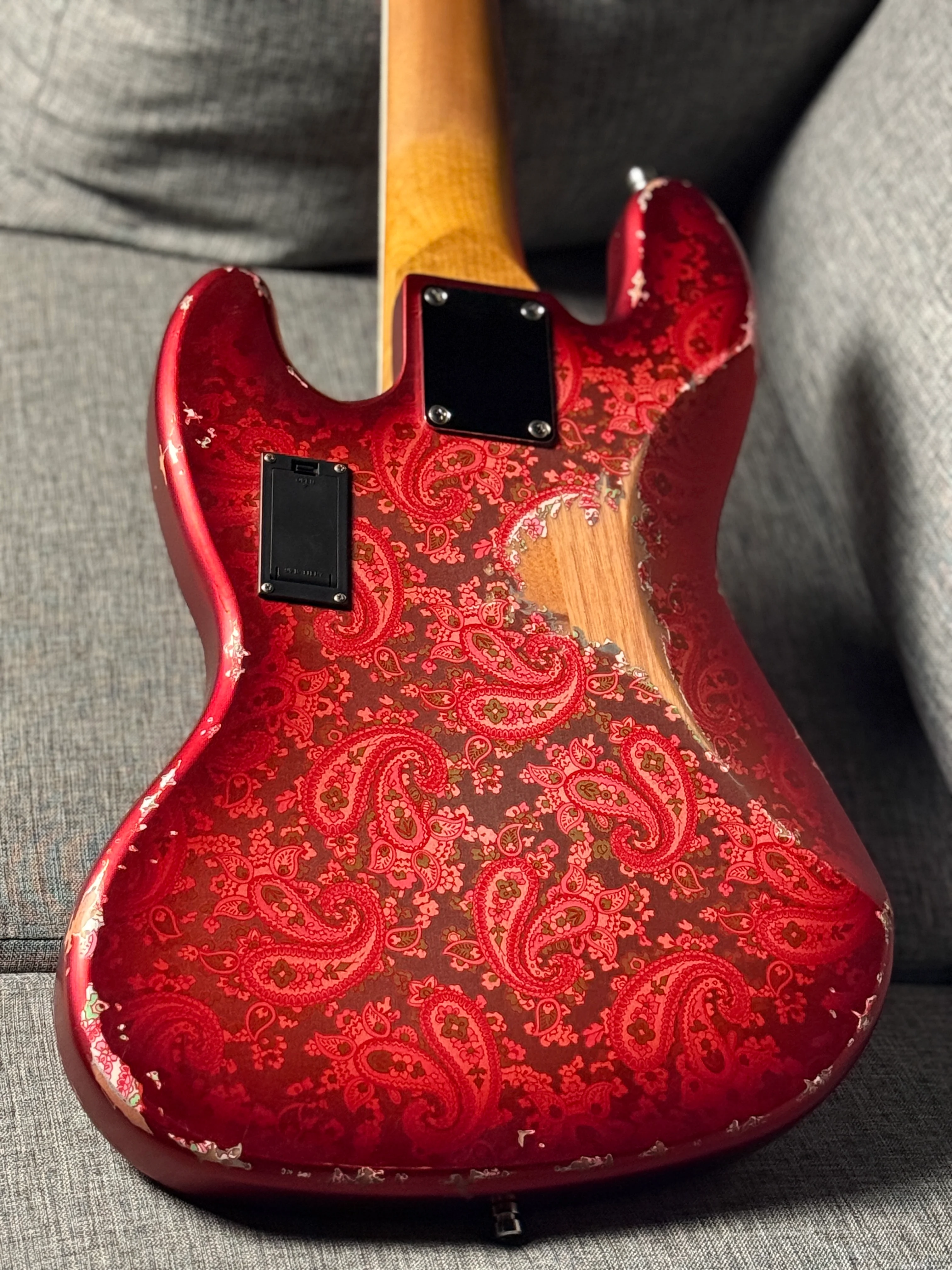 Dhatarattha Custom DEB 5 String Bass in Pink Paisley with RW FB and Nitrocellulose Lacquer Relic - Image 4