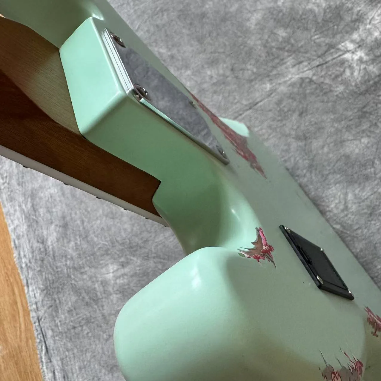Dhatarattha Custom DEB 5 String Bass in Surf Green over Pink Paisley with RW FB and Nitrocellulose Lacquer Relic - Image 11