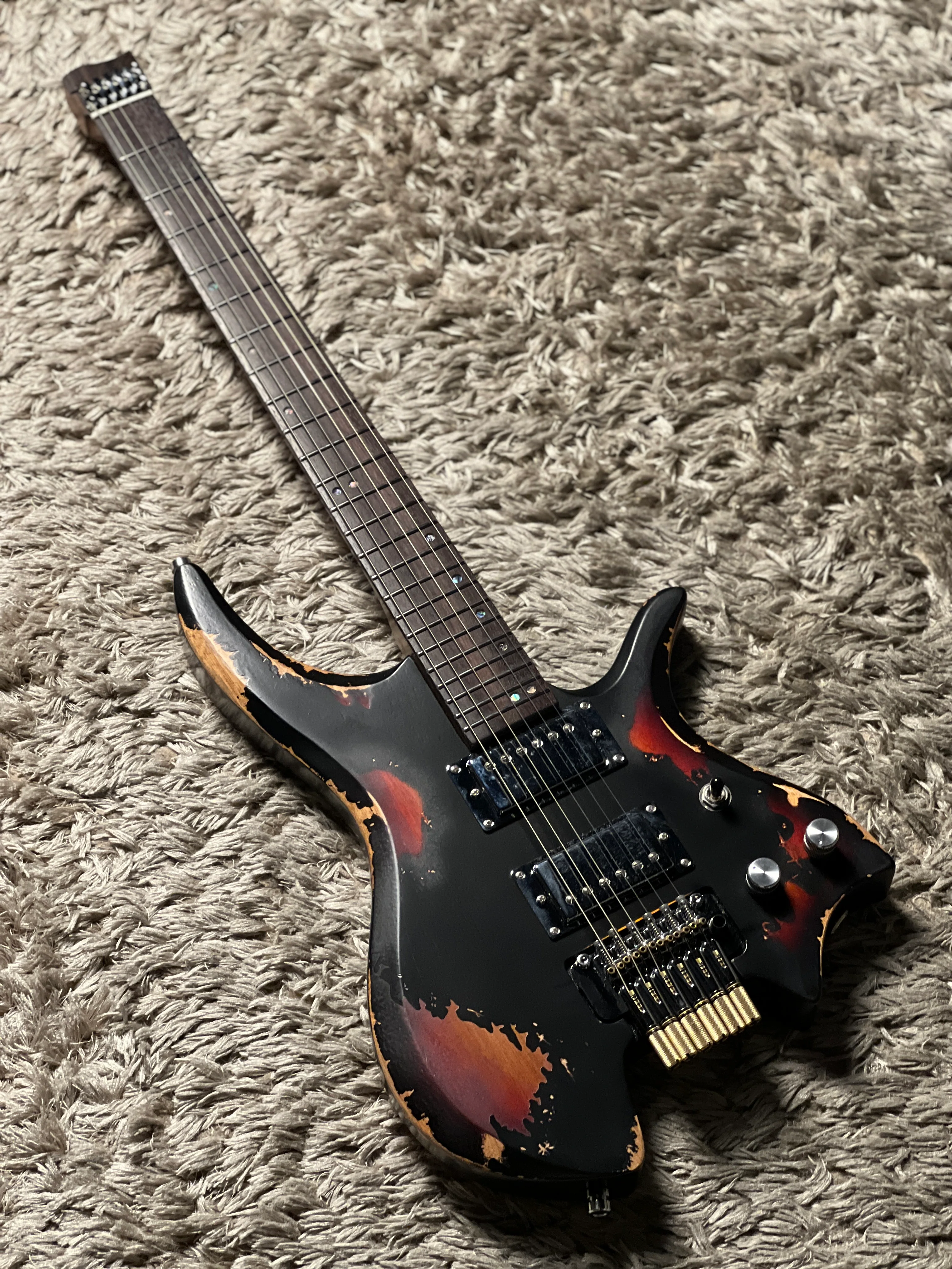Dhatarattha Custom DHL in Black Over Sunburst with RW FB and Nitrocellulose Lacquer Relic - Image 2