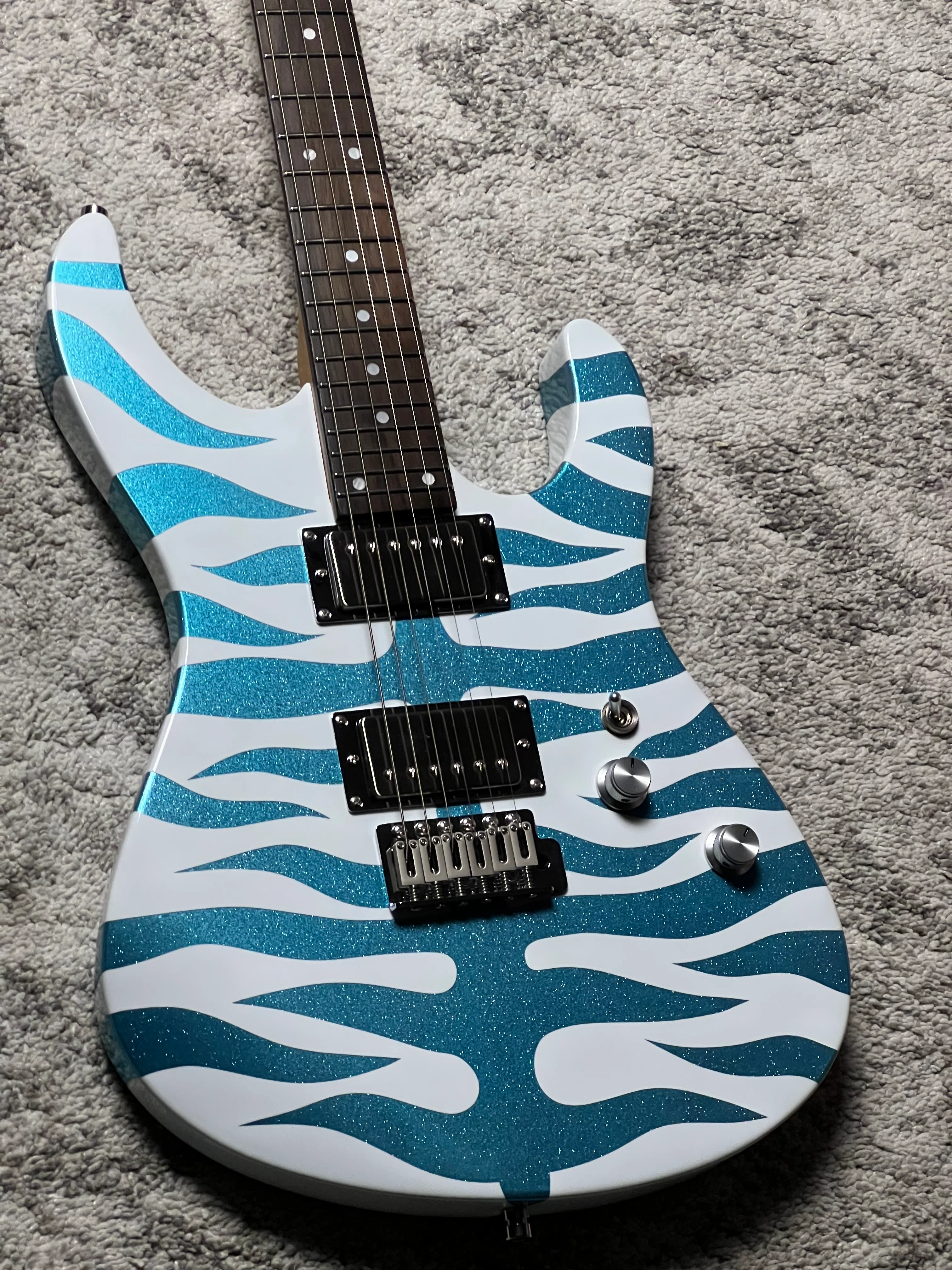 Dhatarattha Custom DST HH in Blue Tiger Sparkle with Rosewood FB - Image 4
