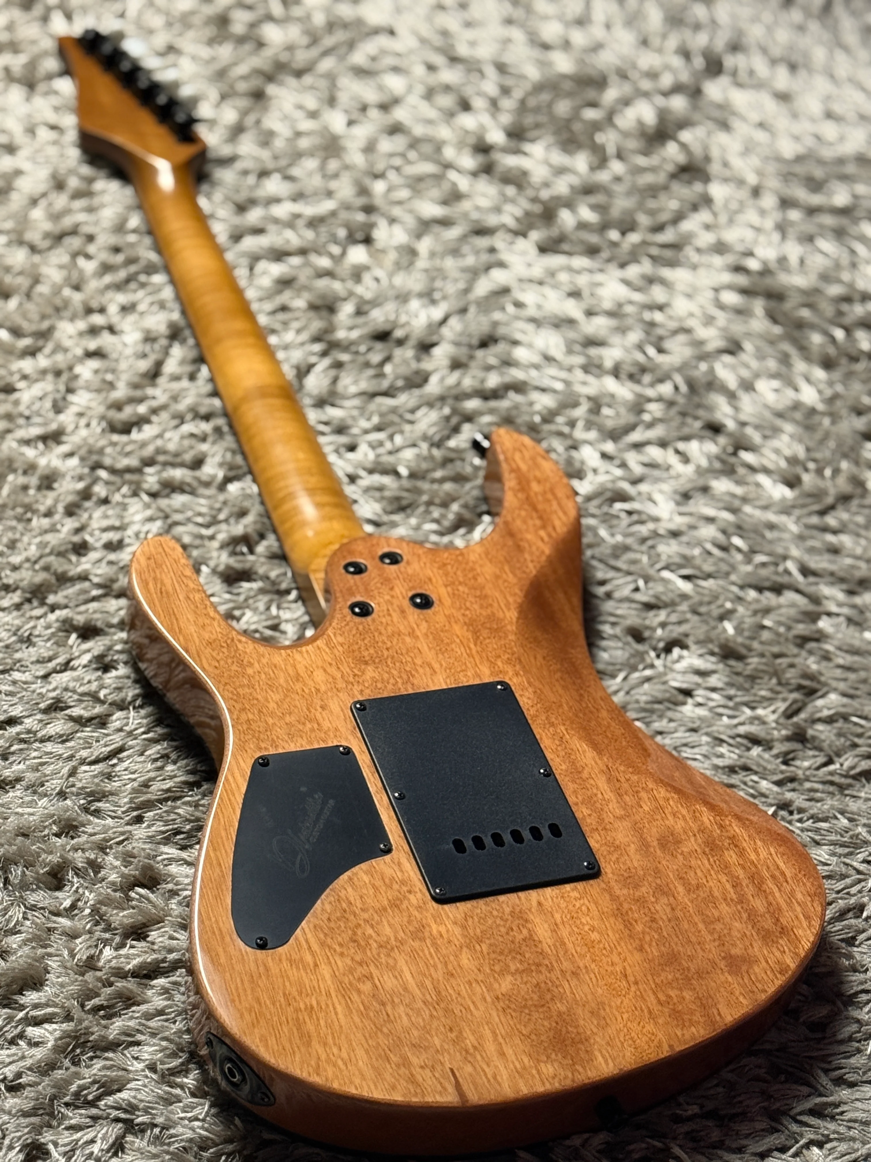 Dhatarattha Custom DST HH Quilt in Emerald Green with Rosewood FB - Image 5