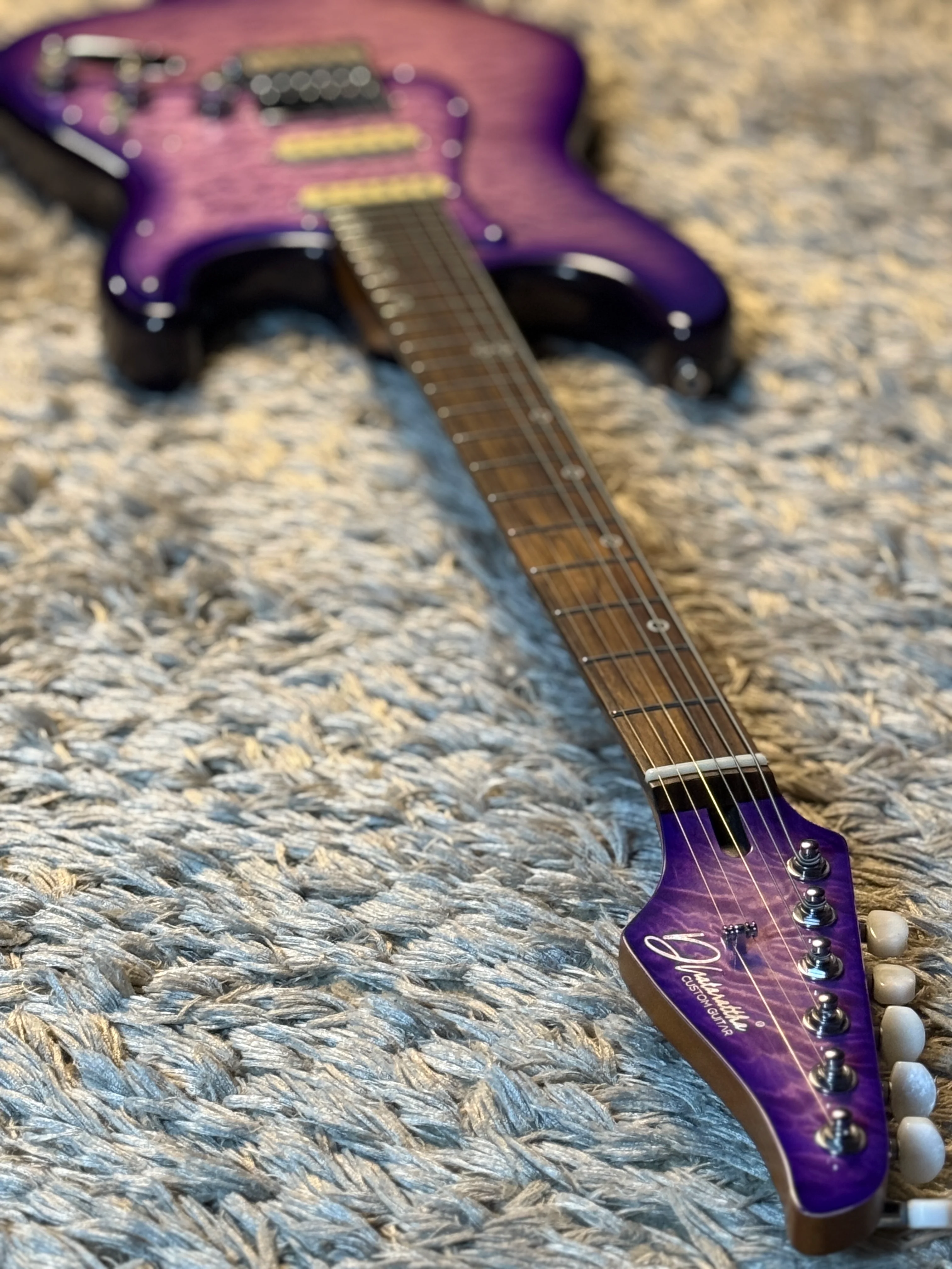 Dhatarattha Custom DST HSS Quilt in Purple Amethyst Burst with Rosewood FB - Image 8