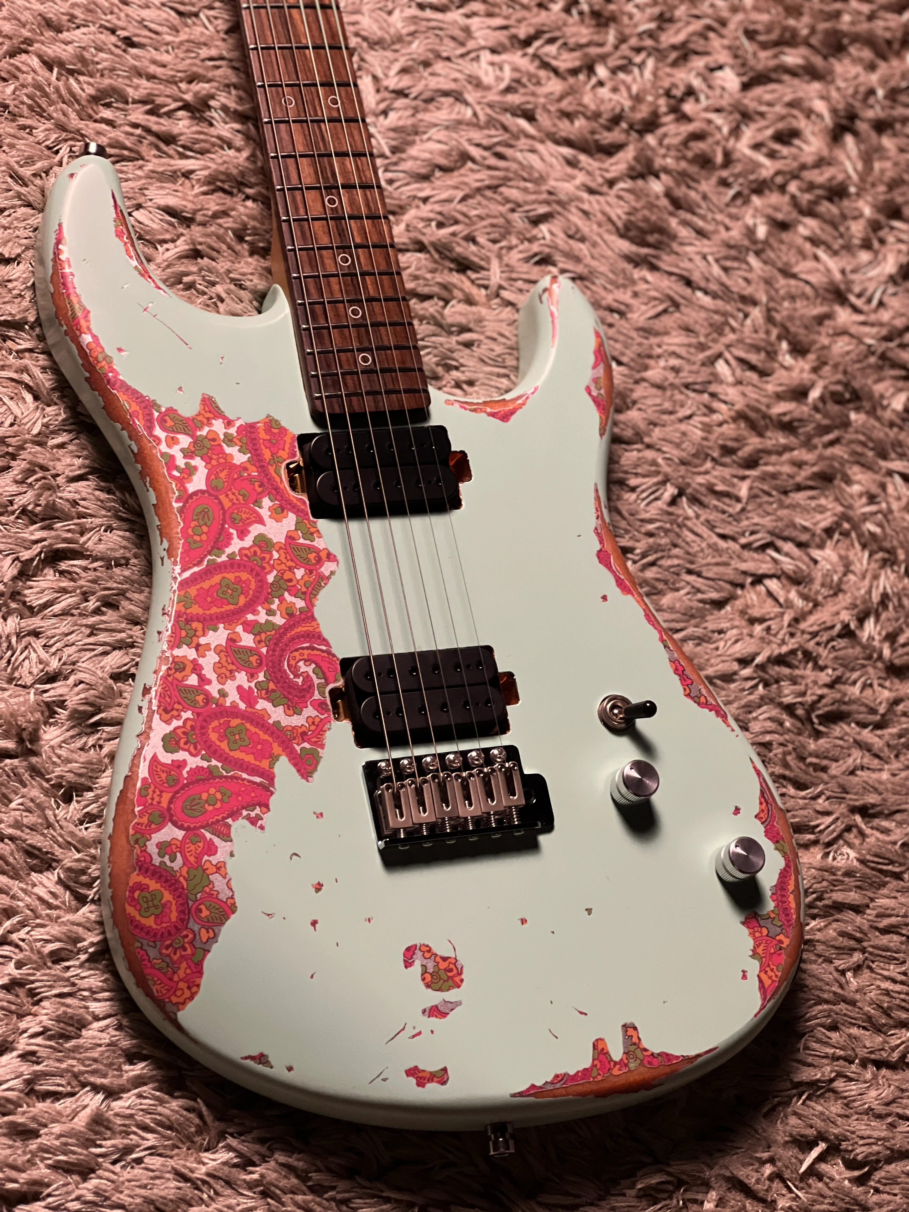 Dhatarattha Performance DST HH in Surf Green Over Pink Paisley with RW FB and Nitrocellulose Lacquer Relic - Image 4