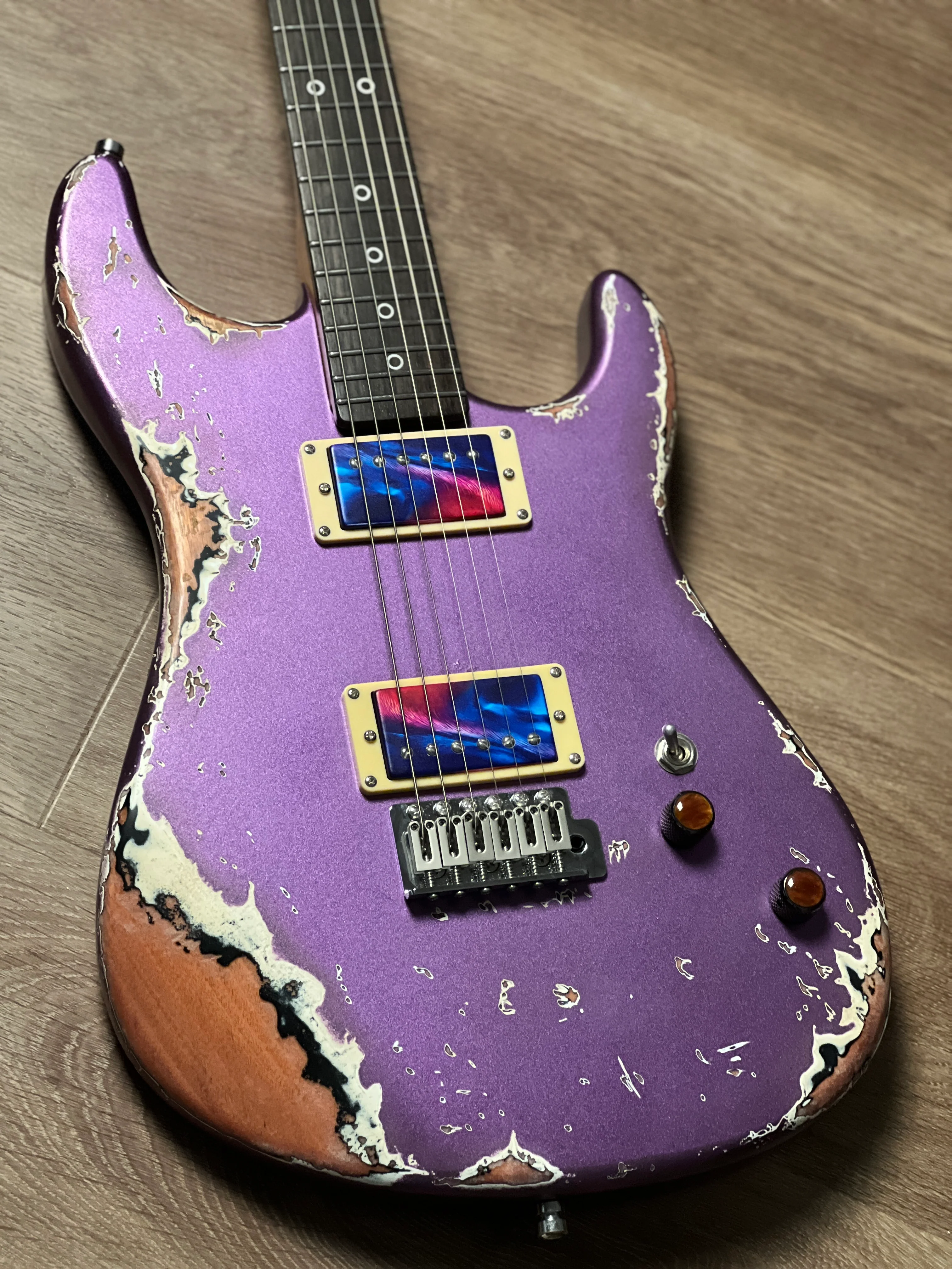 Dhatarattha Performance DST HH in Violet Purple Over Black with RW FB and Nitrocellulose Lacquer Relic - Image 4