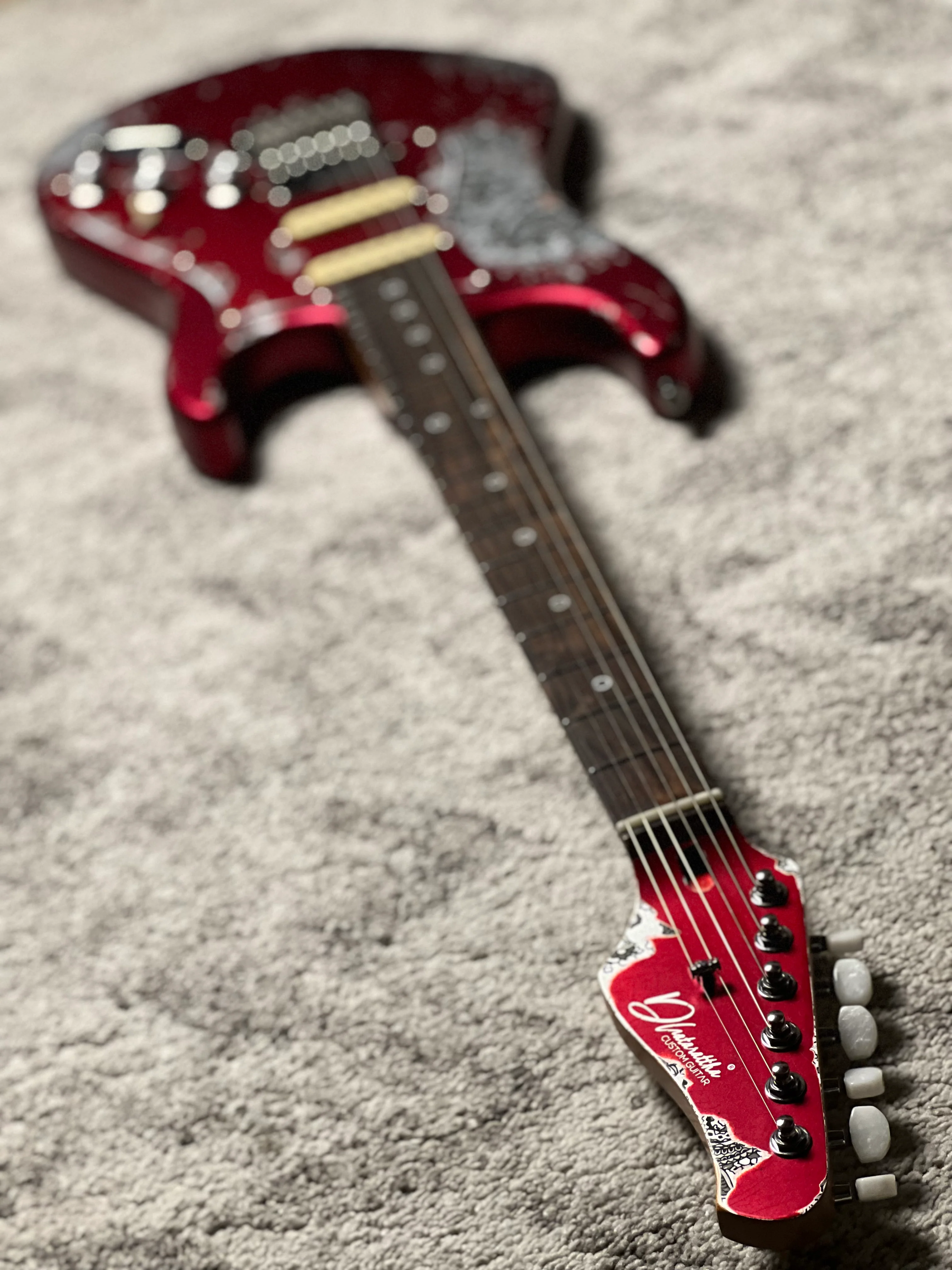 Dhatarattha Performance DST HSS in Candy Apple Red over Black Paisley with RW FB and Nitrocellulose Lacquer Relic - Image 5