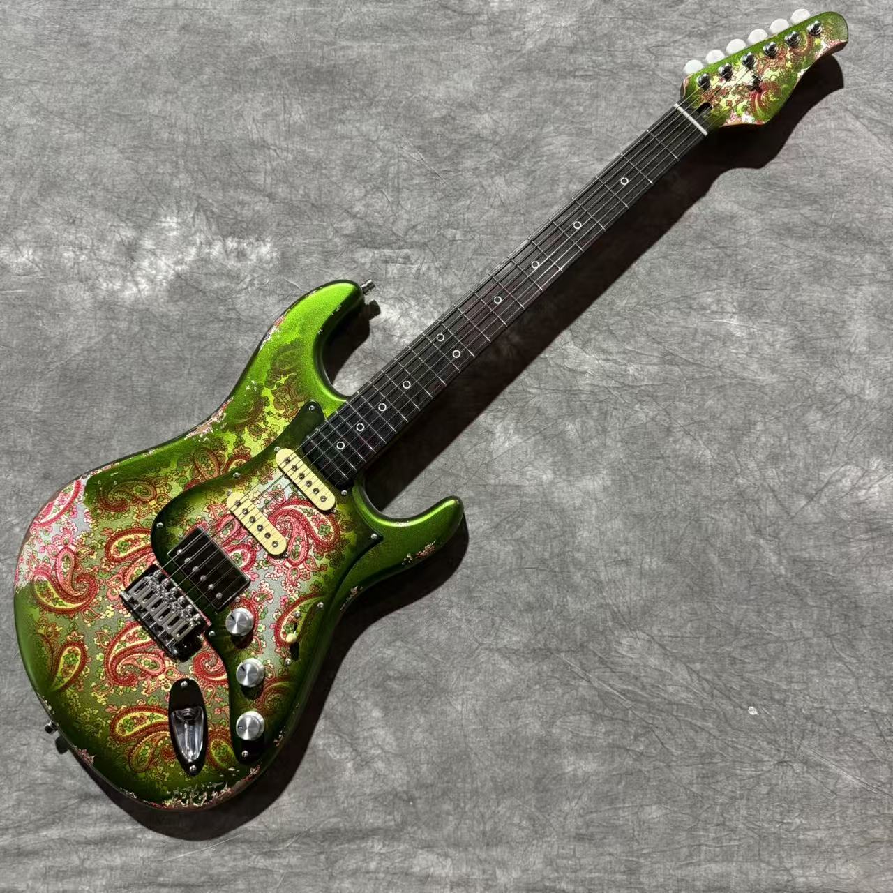 Dhatarattha Performance DST HSS in Jade Green over Pink Paisley with RW FB and Nitrocellulose Lacquer Relic - Image 8
