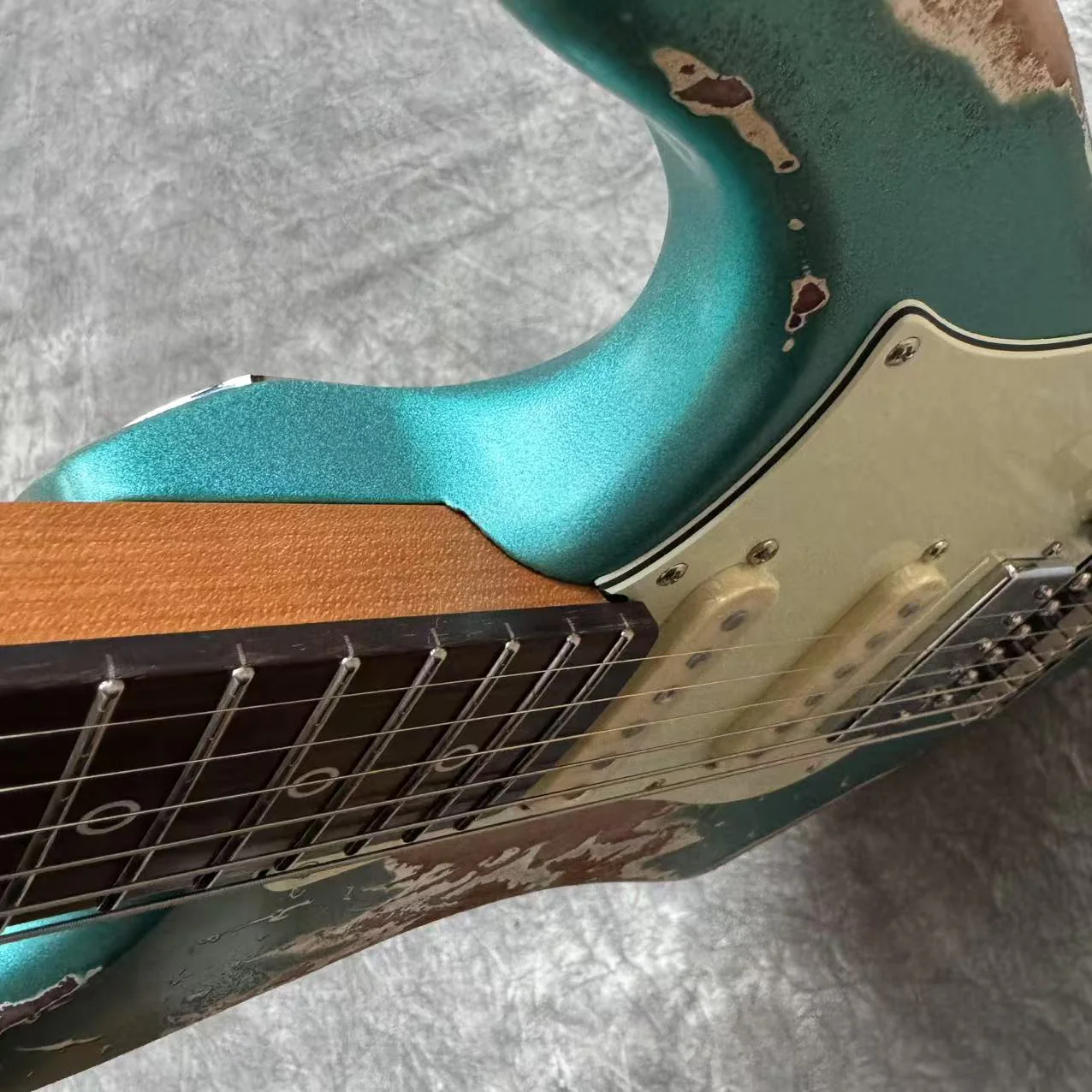 Dhatarattha Performance DST HSS in Ocean Turquoise with RW FB and Nitrocellulose Lacquer Relic - Image 10