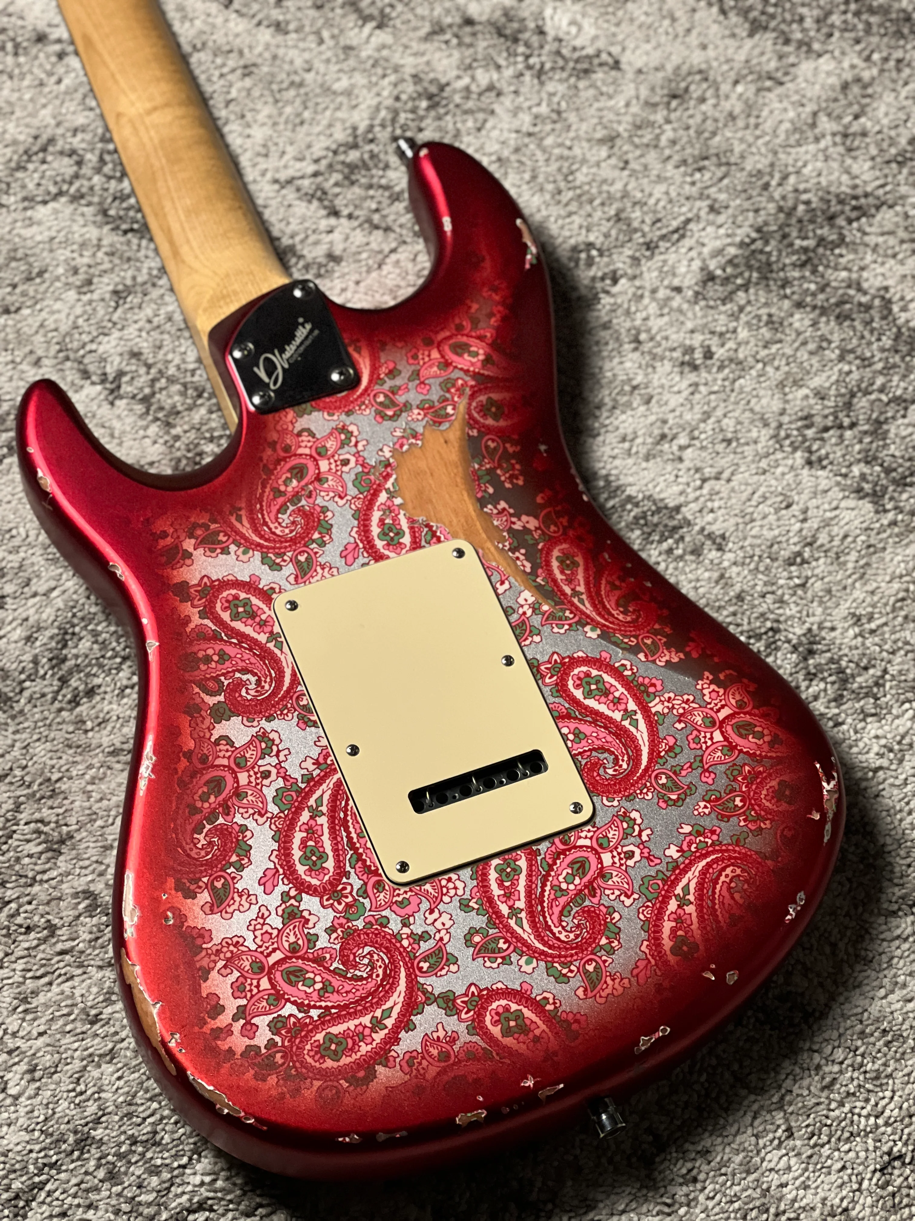 Dhatarattha Performance DST HSS in Pink Paisley with Rosewood FB and Nitrocellulose Lacquer Relic - Image 6