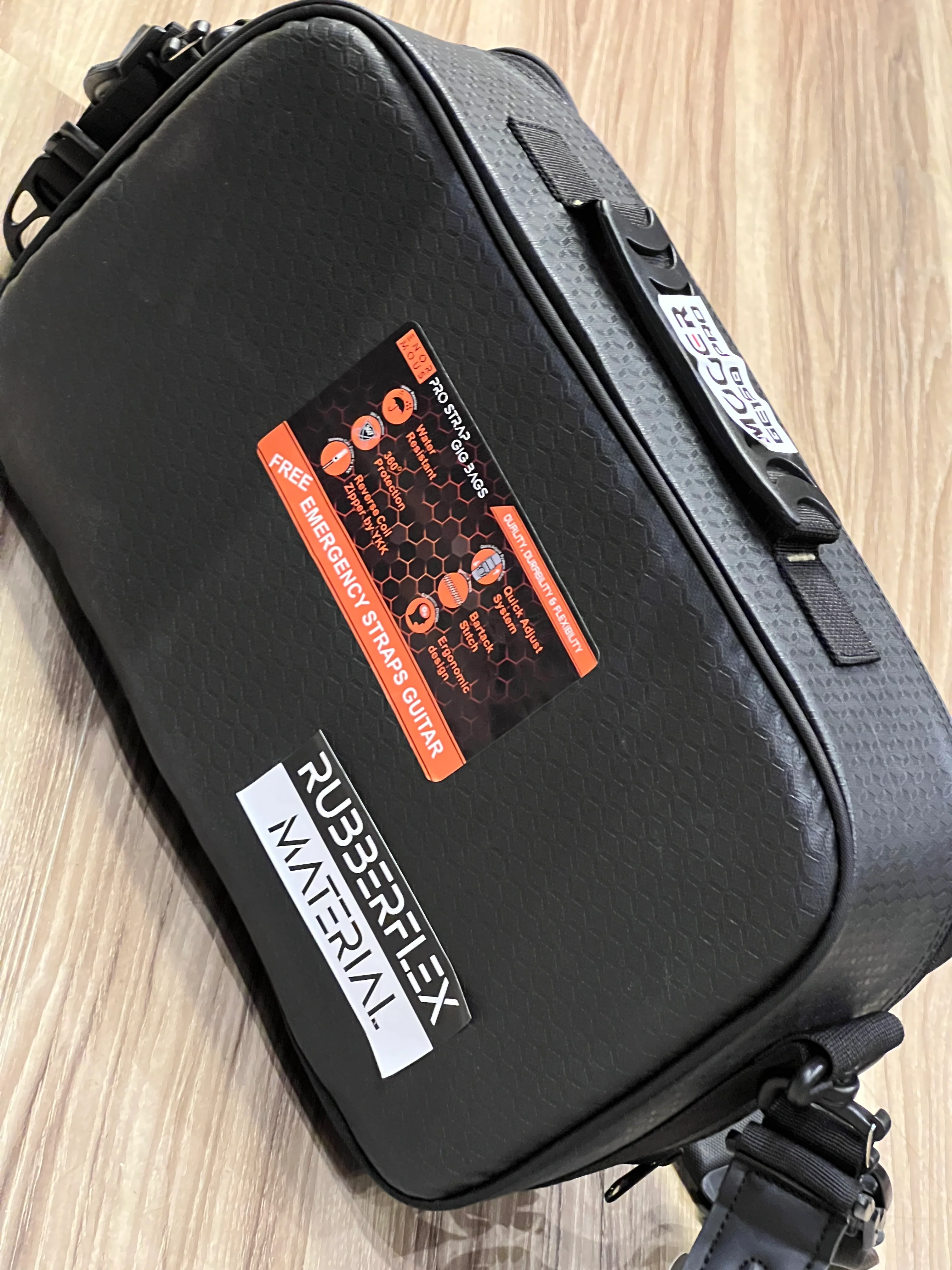 Enormous Premium Water Resistant Effect Bag with Emergency Strap for Mooer GE150 PRO