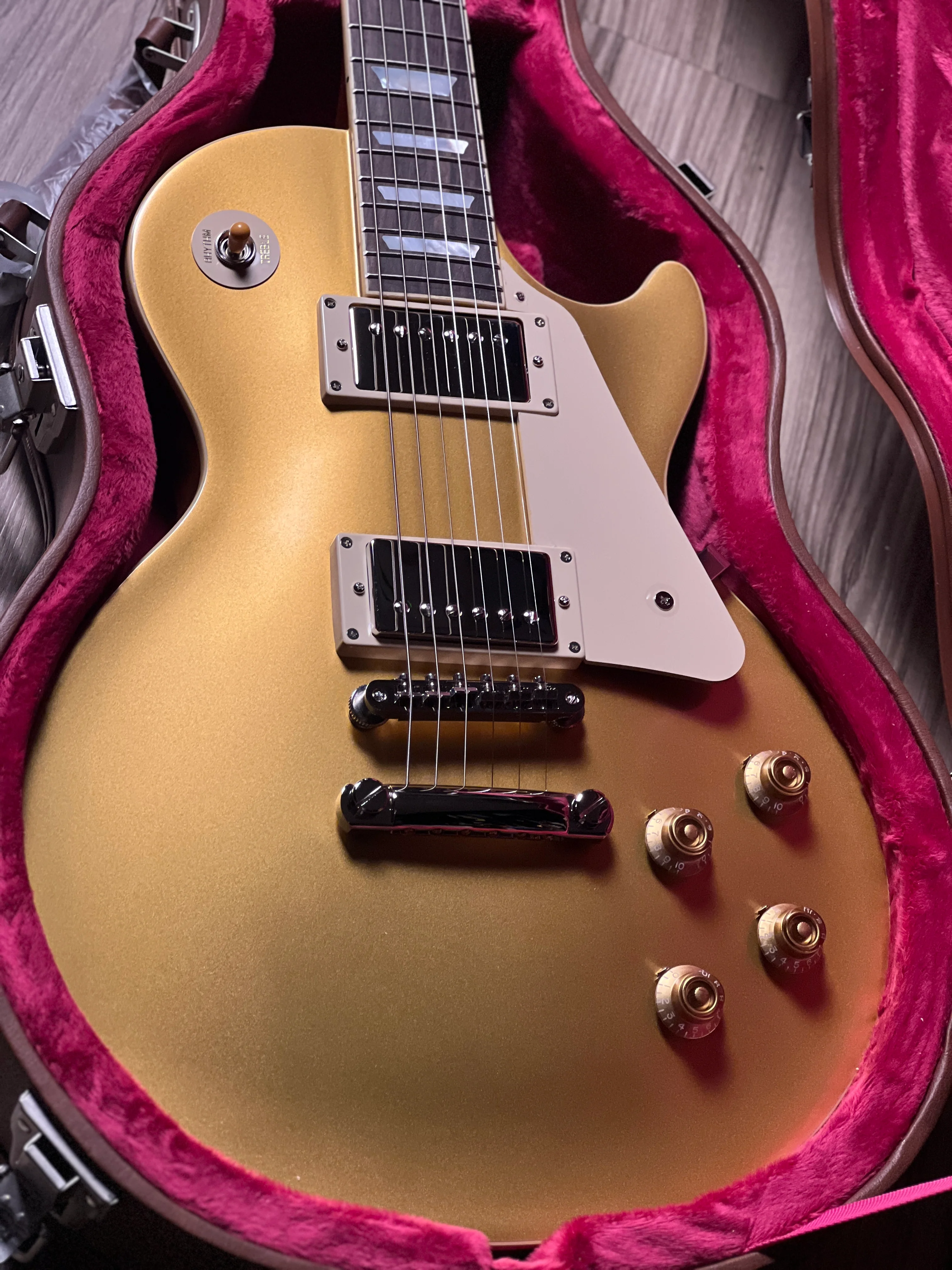 Epiphone 1957 Les Paul Goldtop Reissue in Double Gold w/Case 24121531251 - Image 3