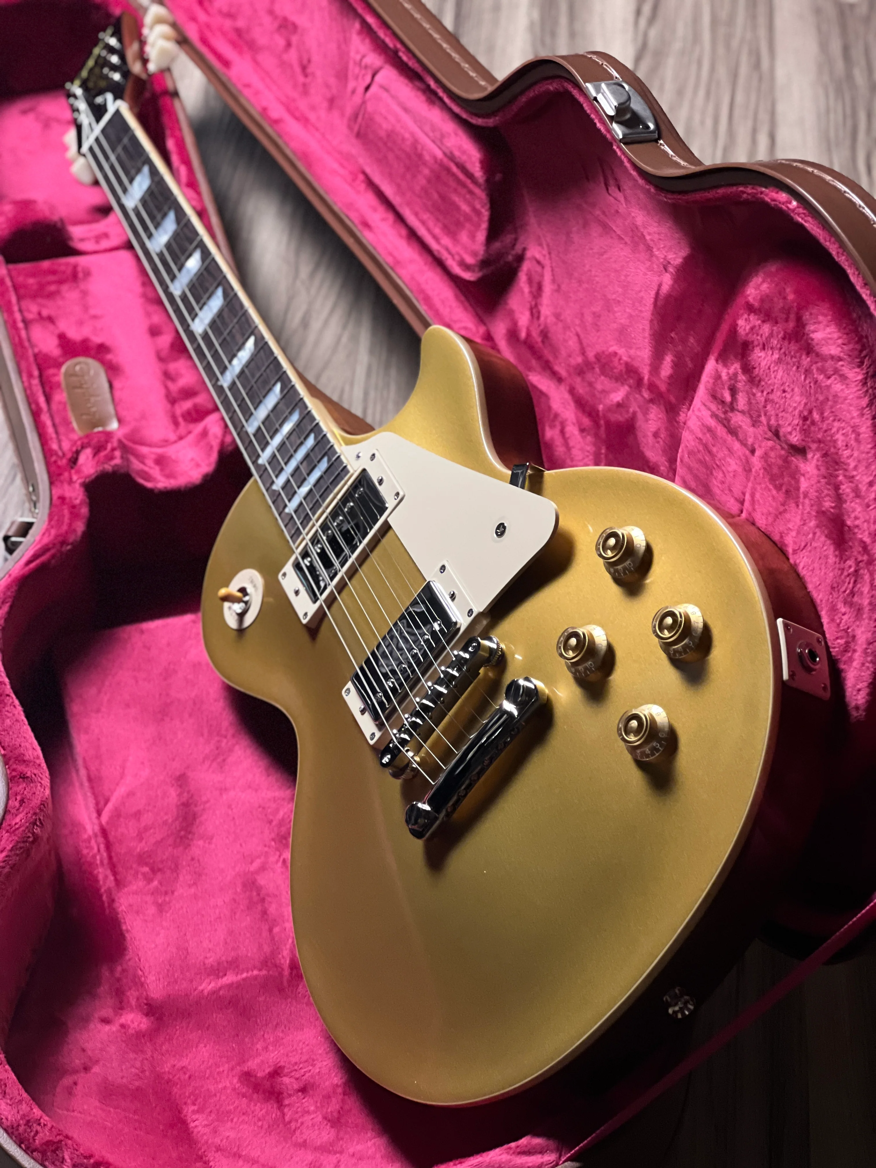 Epiphone 1957 Les Paul Goldtop Reissue in Double Gold w/Case 24121531251 - Image 4