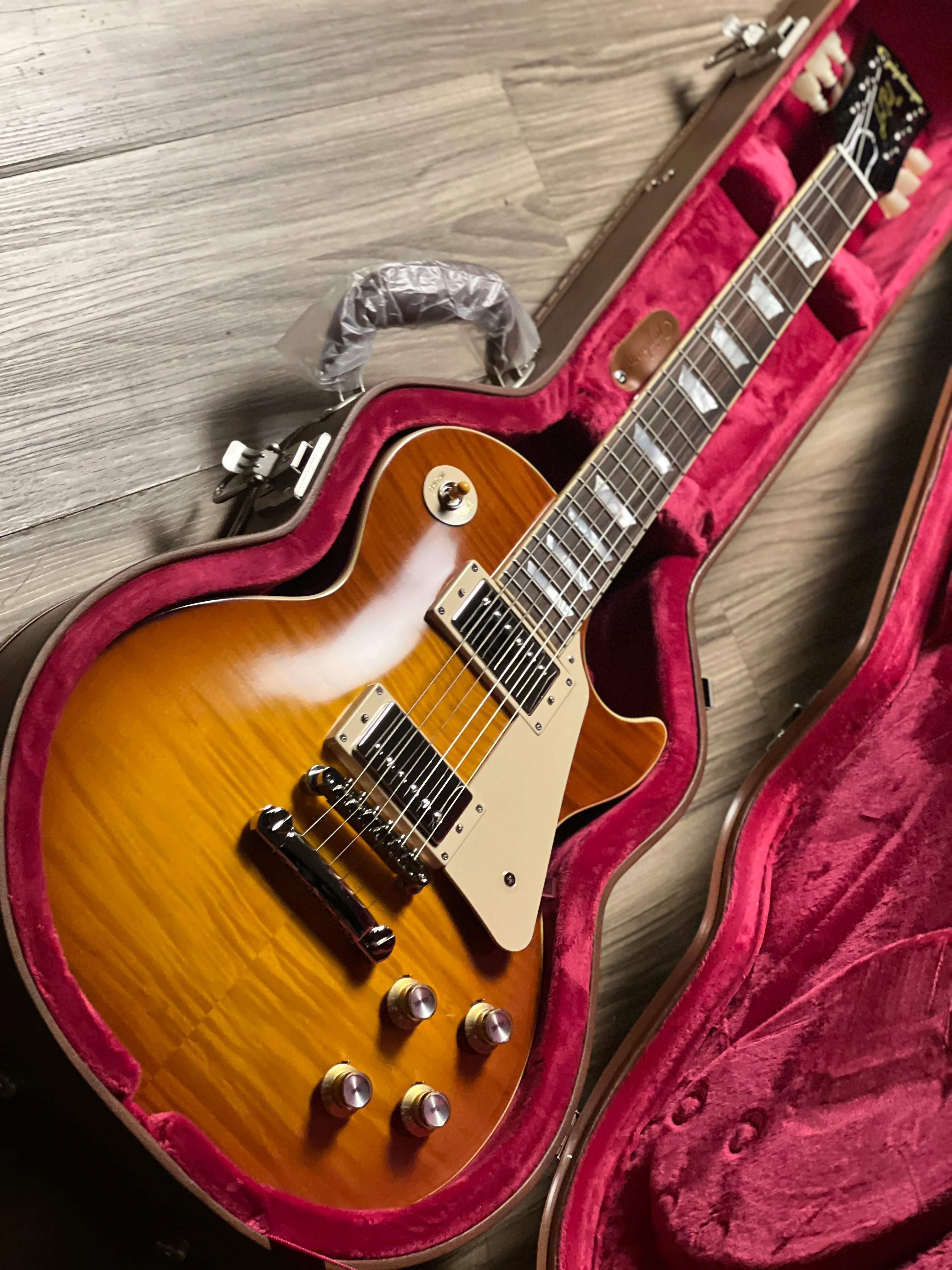 Epiphone 1960 Les Paul Standard Reissue in Ice Tea Burst w/Case 25011521075 - Image 2