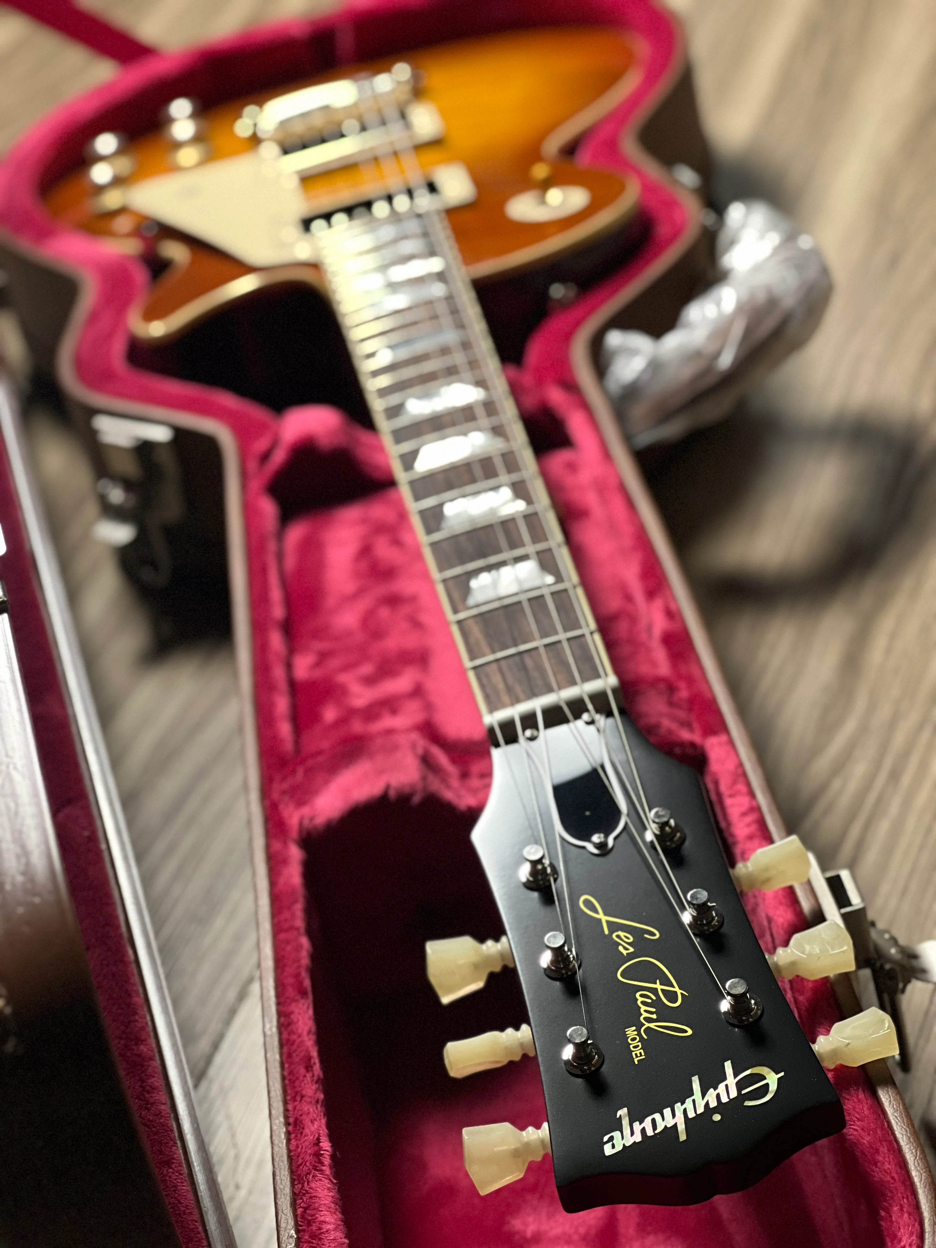 Epiphone 1960 Les Paul Standard Reissue in Ice Tea Burst w/Case 25011521075 - Image 7