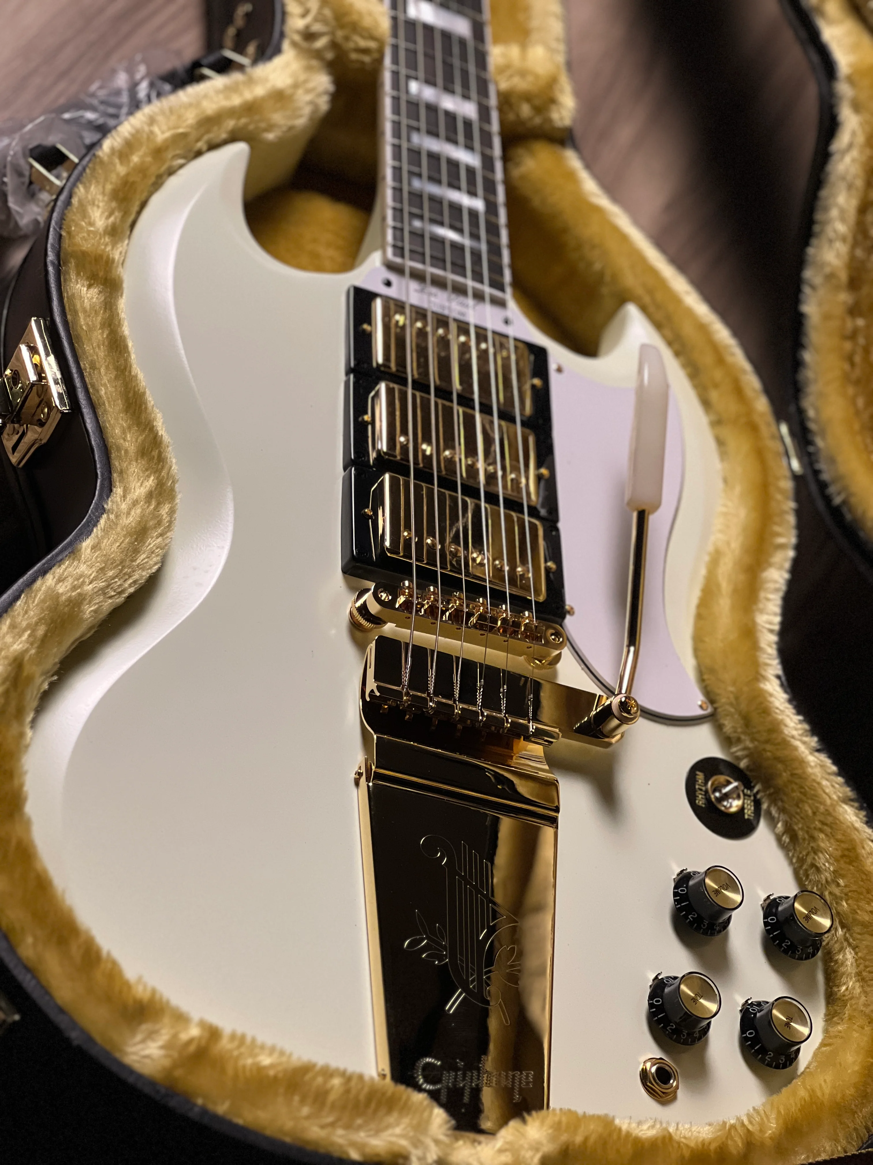 Epiphone 1963 SG Custom in Classic White VOS - Image 3