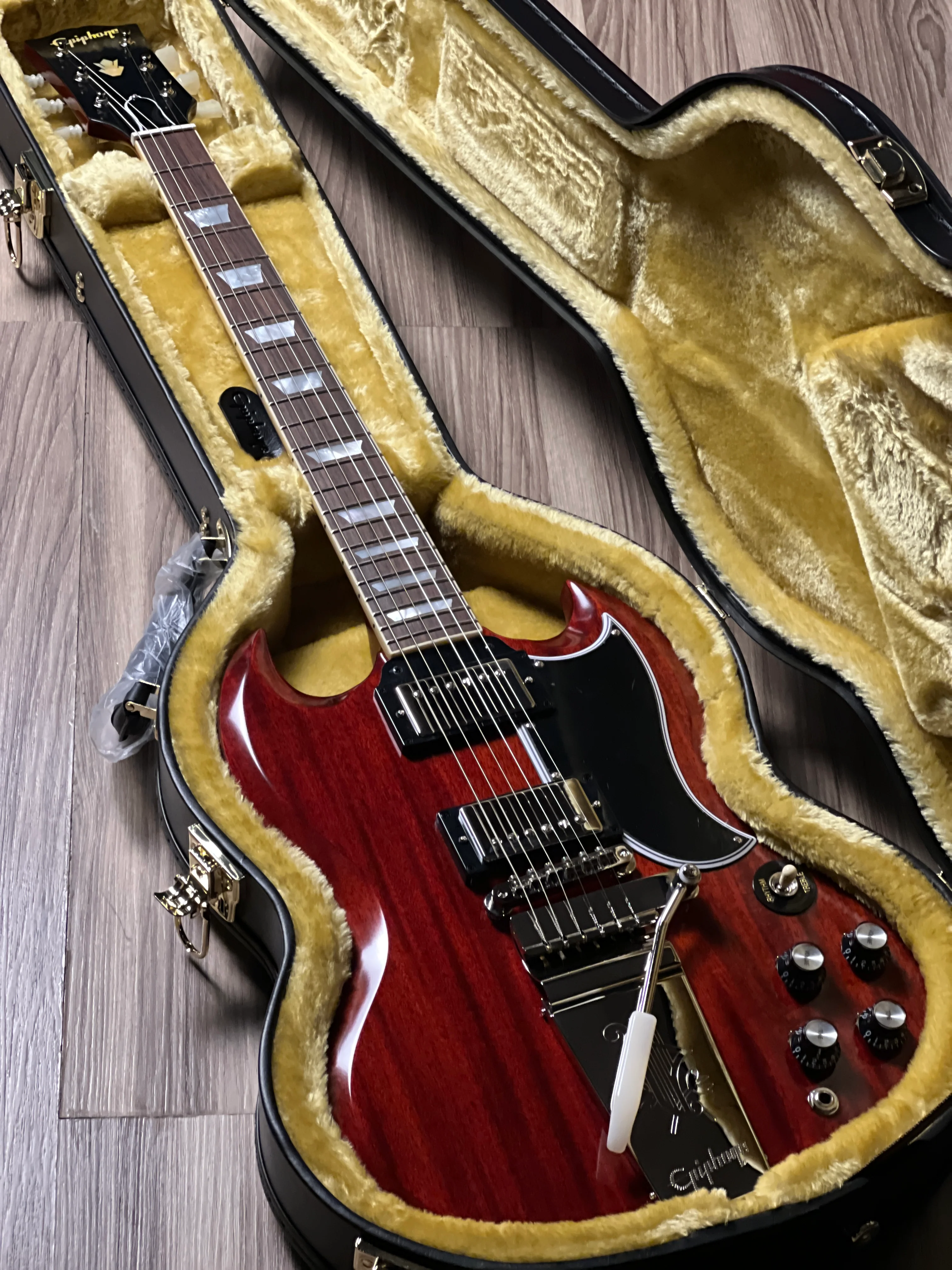 Epiphone 1964 SG Standard with Maestro Vibrola Reissu in Cherry Red w/Case