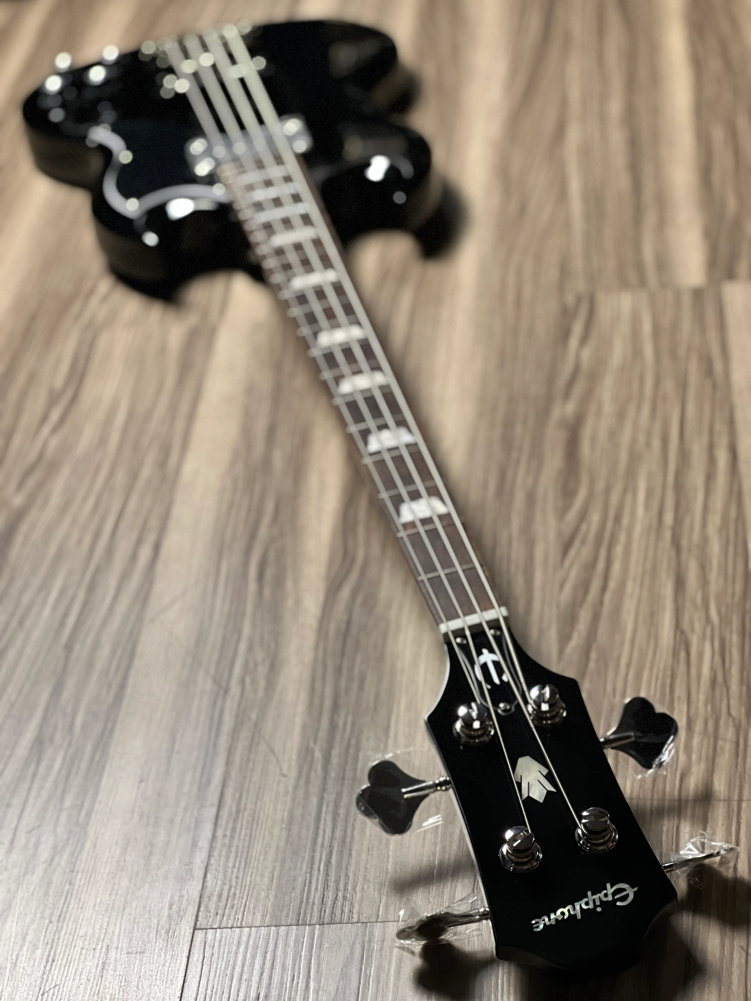 Epiphone EB-3 Bass with 2-Pickup in Ebony - Image 6