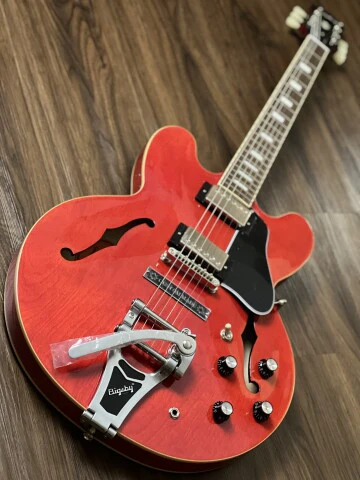 Epiphone ES-335 60s Semi-Hollowbody with Bigsby In Cherry - Image 3