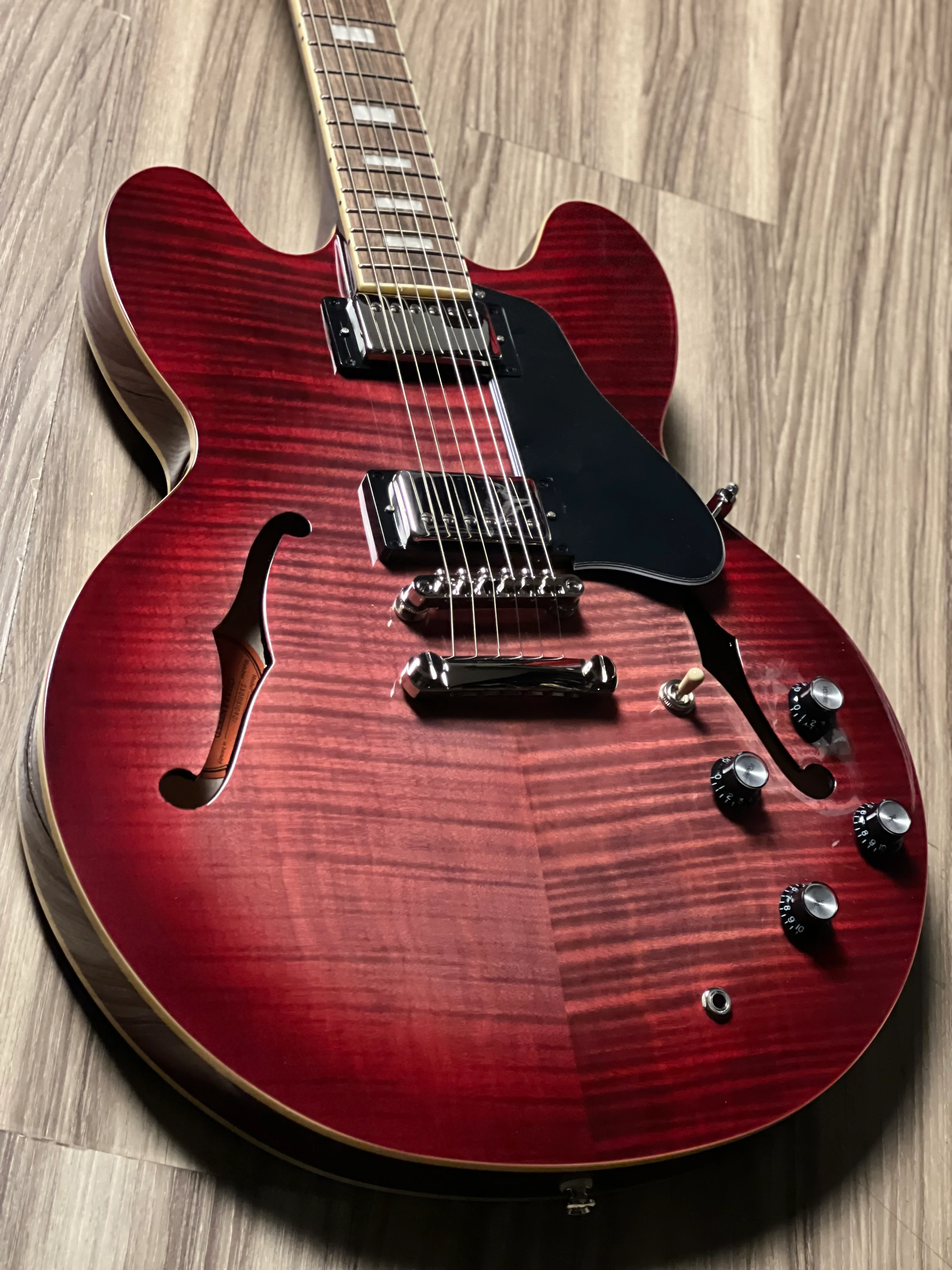 Epiphone ES-335 Figured in Purple Burst - Image 4