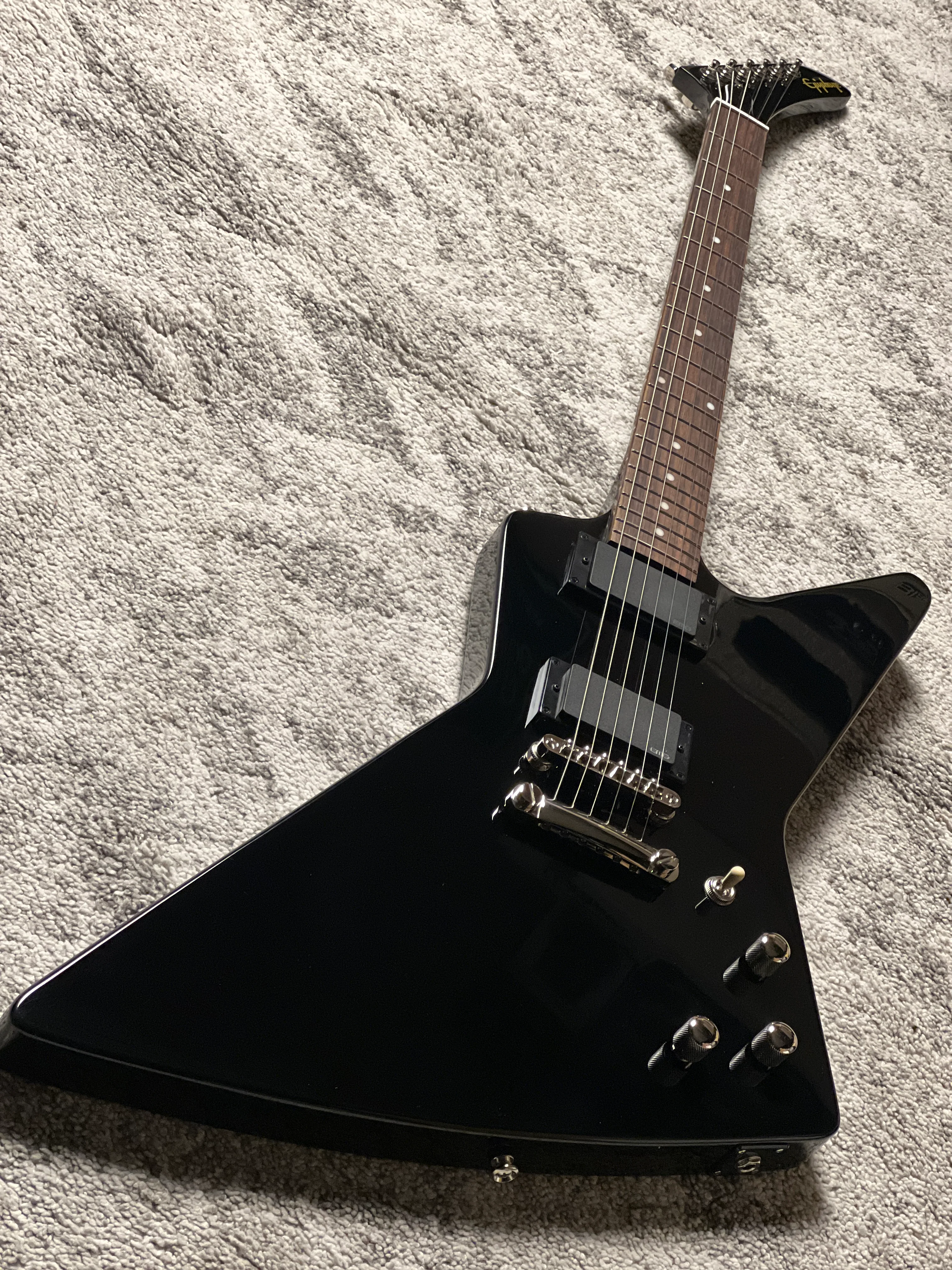 Epiphone Explorer 80s-EMG in Ebony w/Gigbag - Image 3