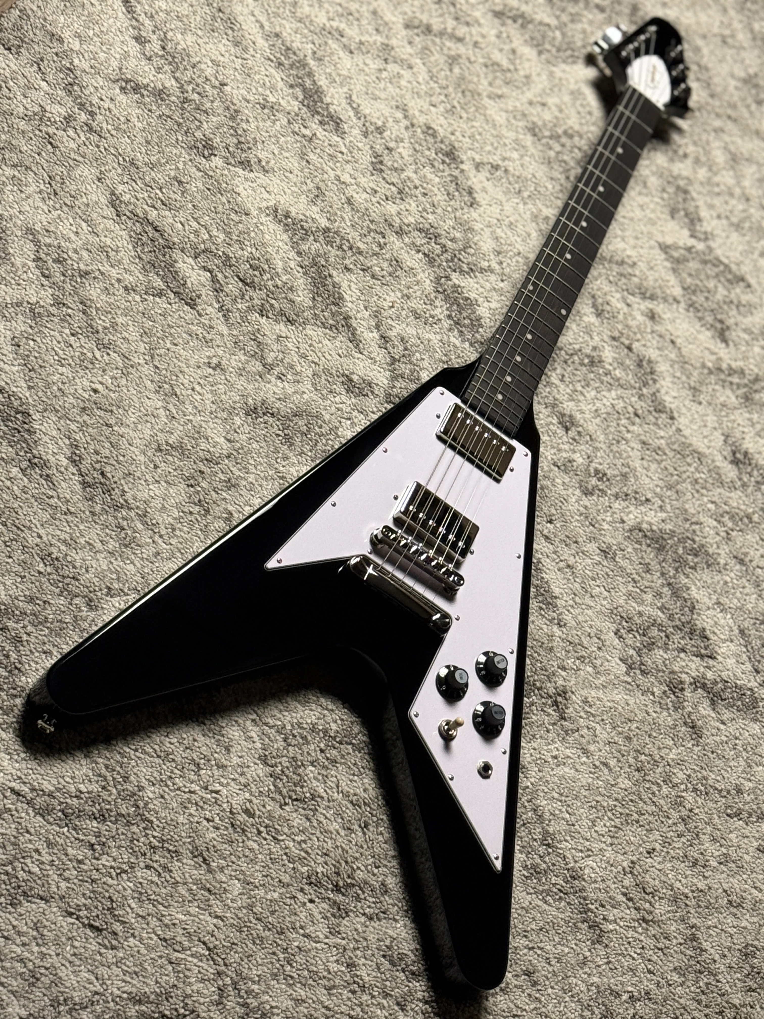 Epiphone Flying V 70s in Ebony Limited Edition - Image 3