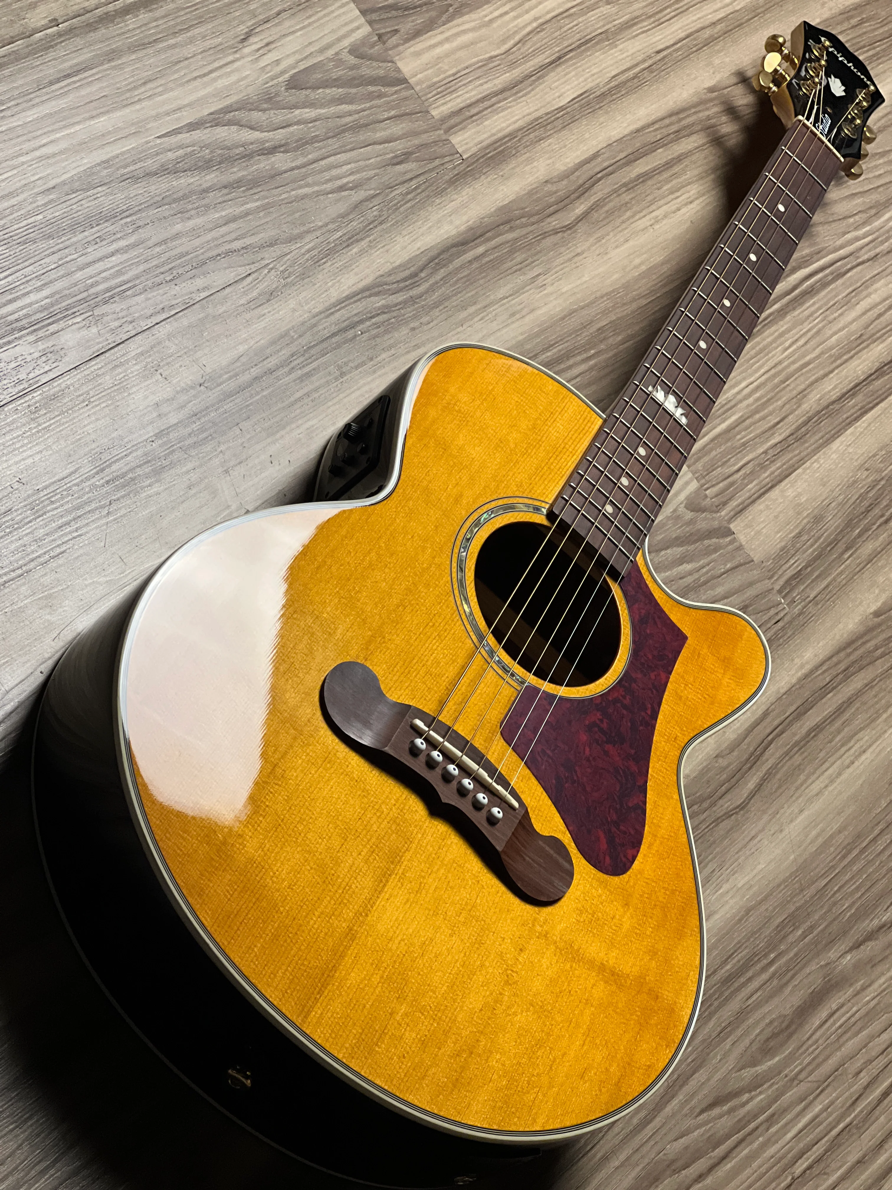 Epiphone J-200 EC Studio Parlor Solid Top Fishman Presys-II  in Vintage Natural - Image 3
