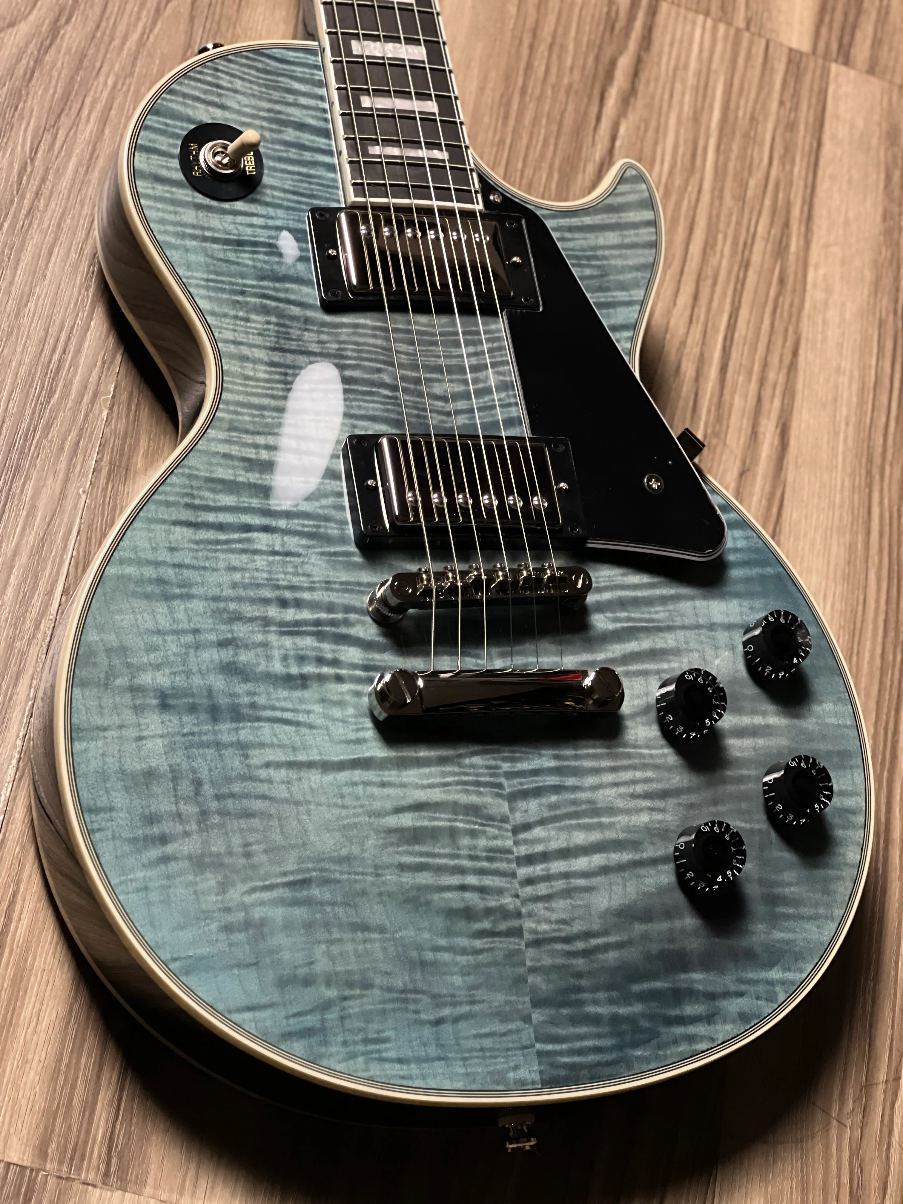 Epiphone Les Paul Custom Figured in Transparent Blue w/Premium GigBag - Image 4