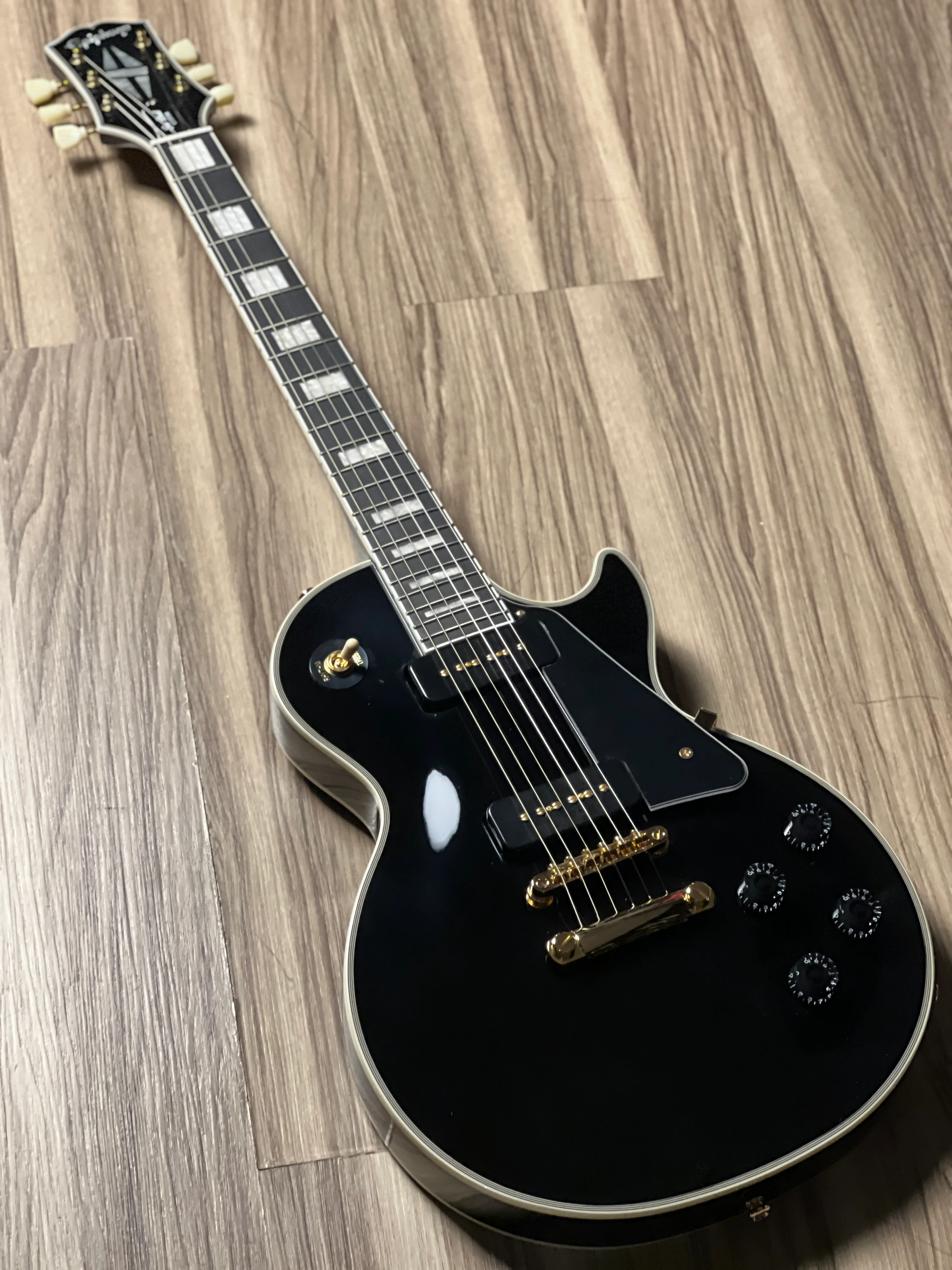 Epiphone Les Paul Custom P-90 in Ebony w/Premium Gigbag - Image 2
